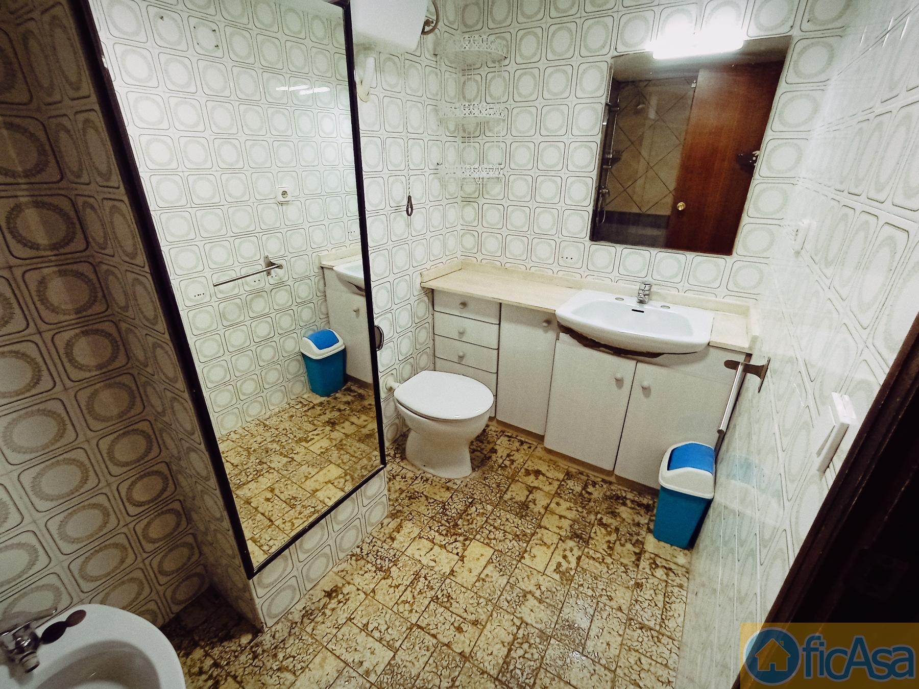 For sale of flat in Castellón