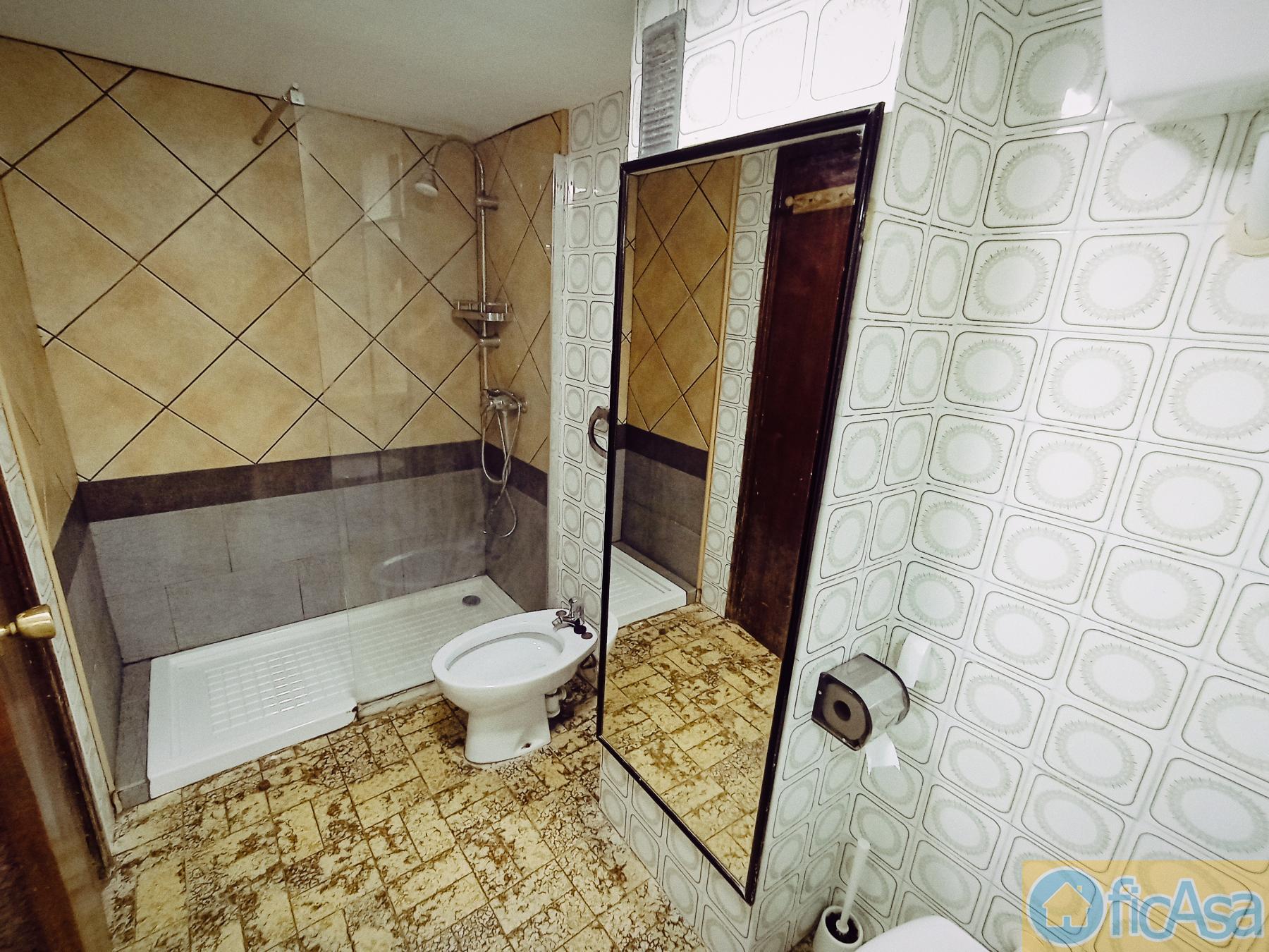For sale of flat in Castellón
