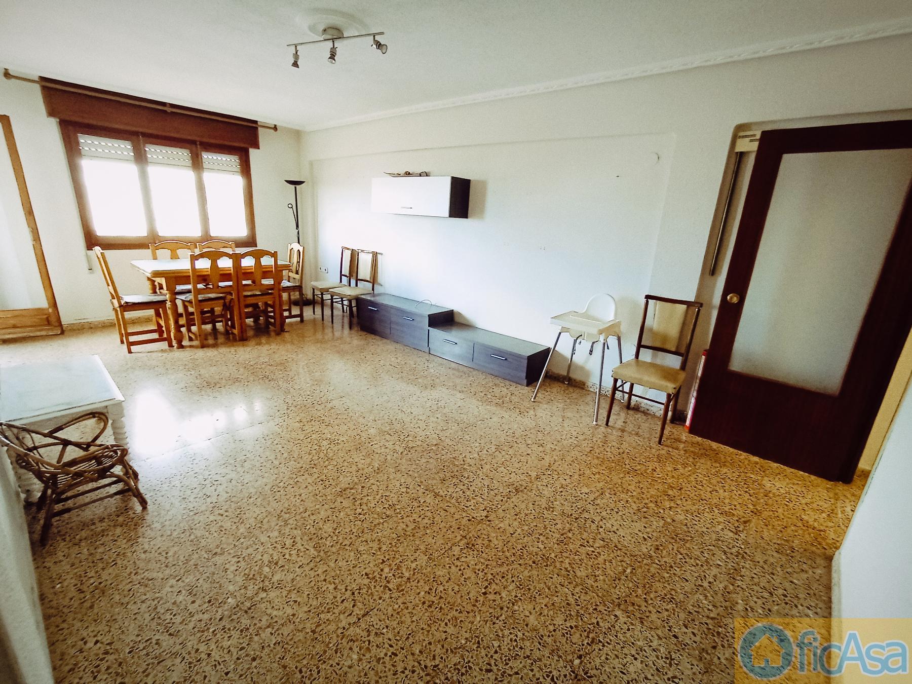 For sale of flat in Castellón