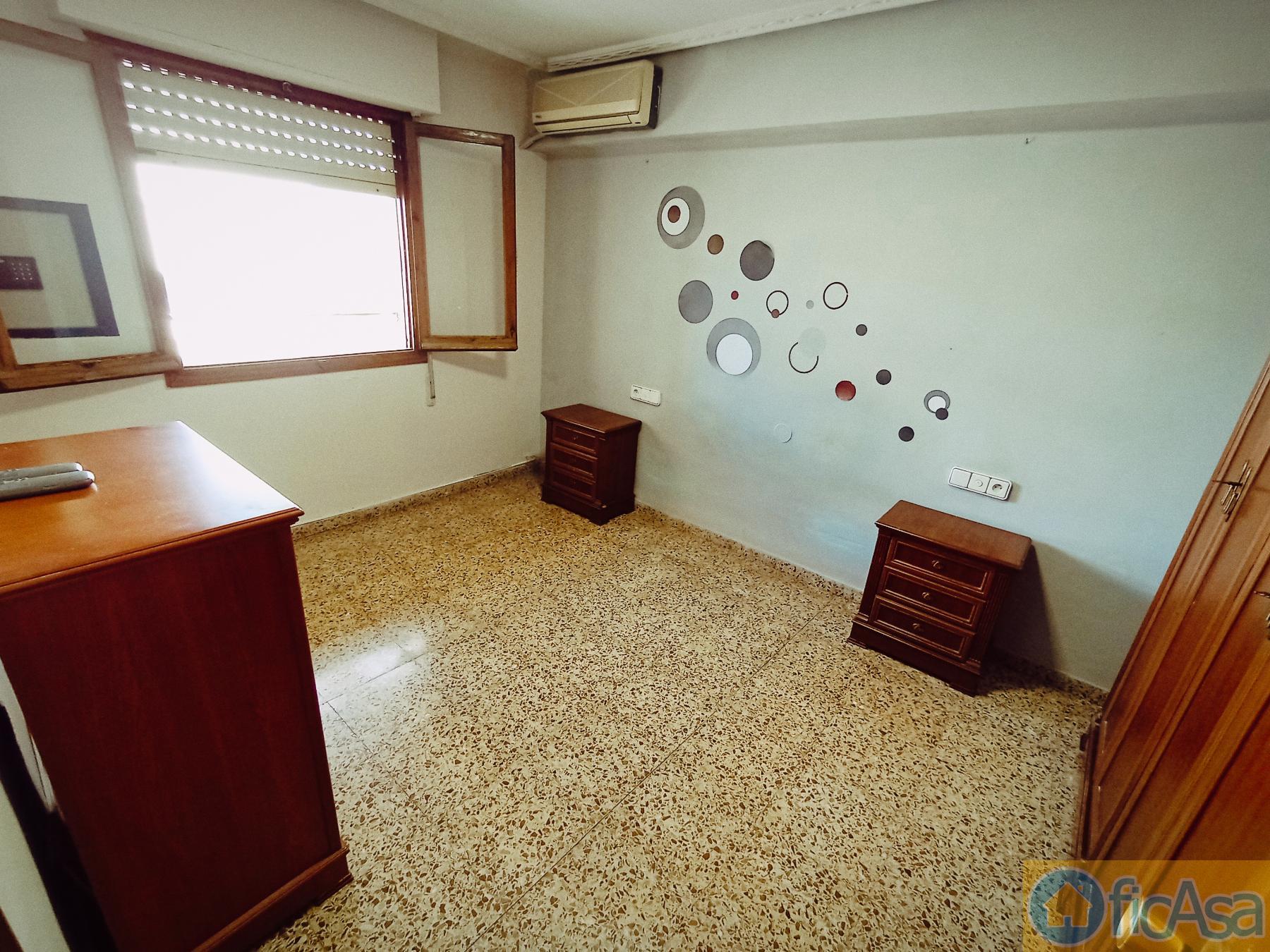 For sale of flat in Castellón