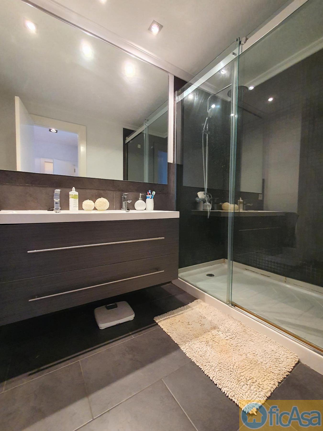 For sale of flat in Castellón