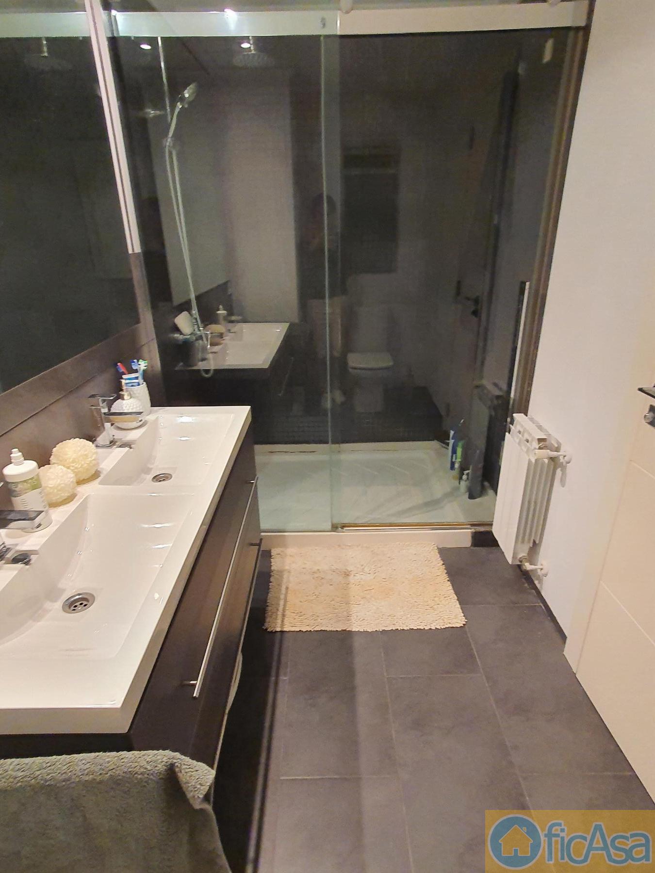 For sale of flat in Castellón