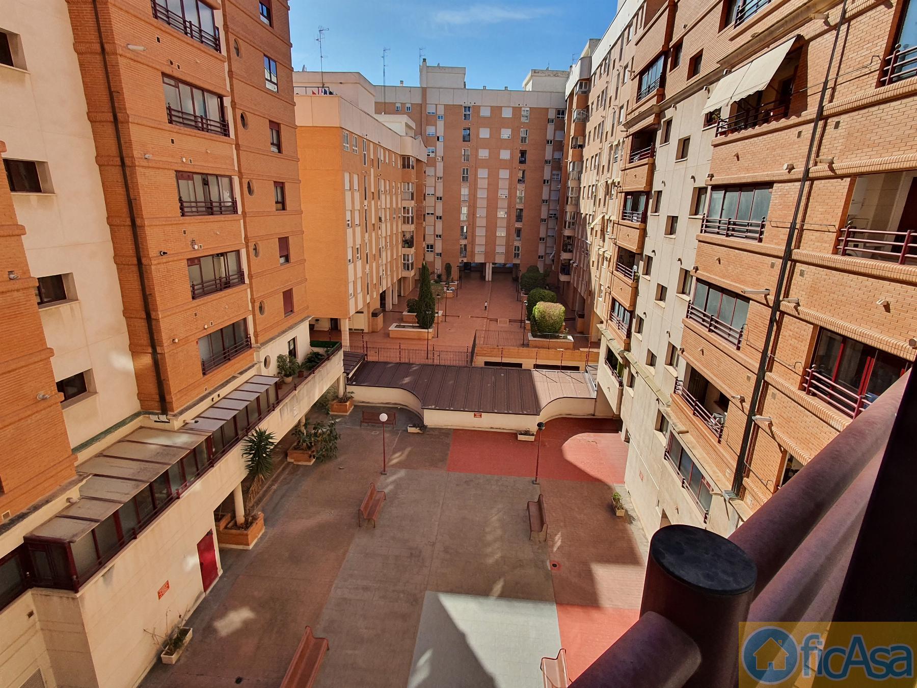 For sale of flat in Castellón