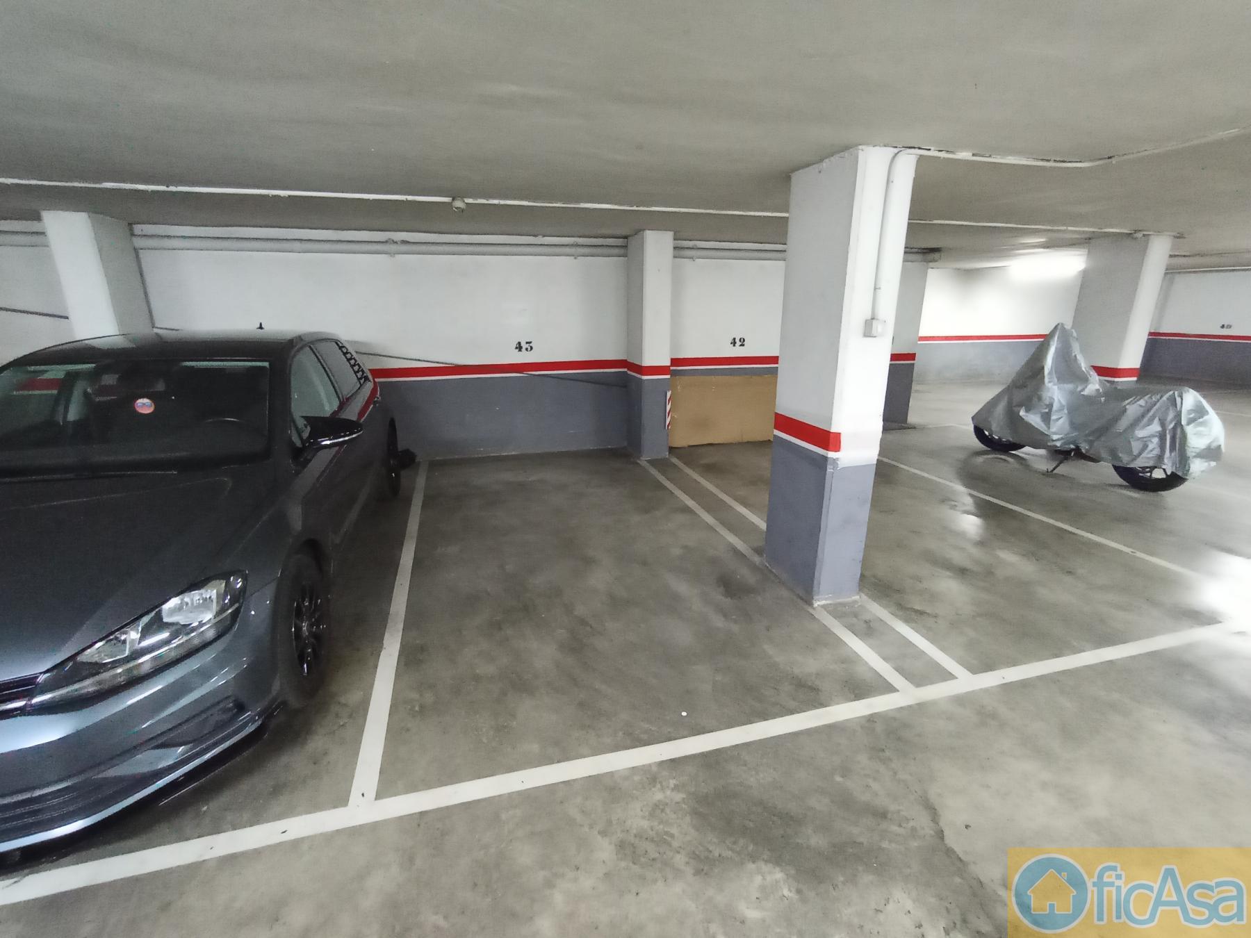 For sale of garage in Castellón