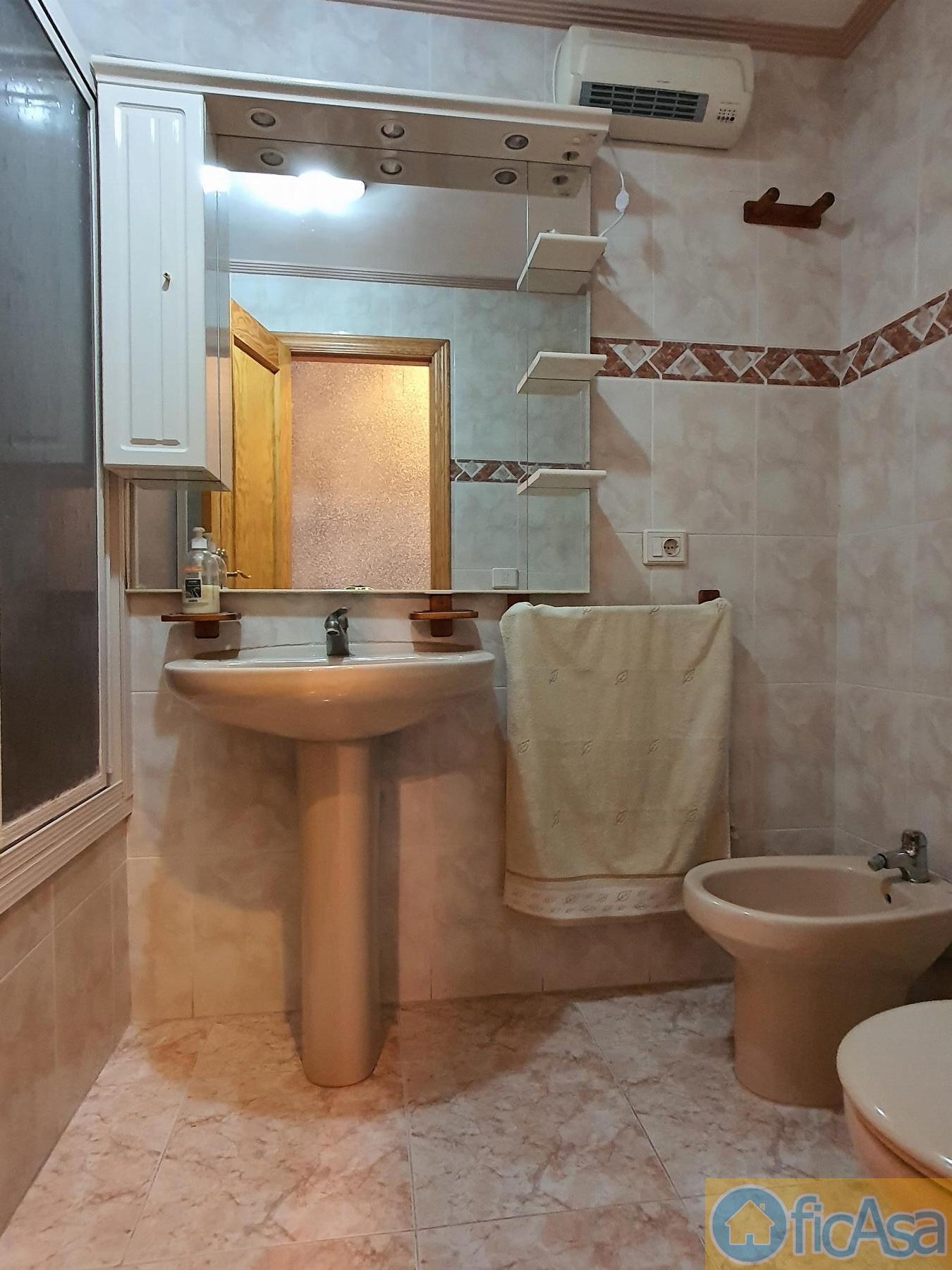 For sale of flat in Castellón