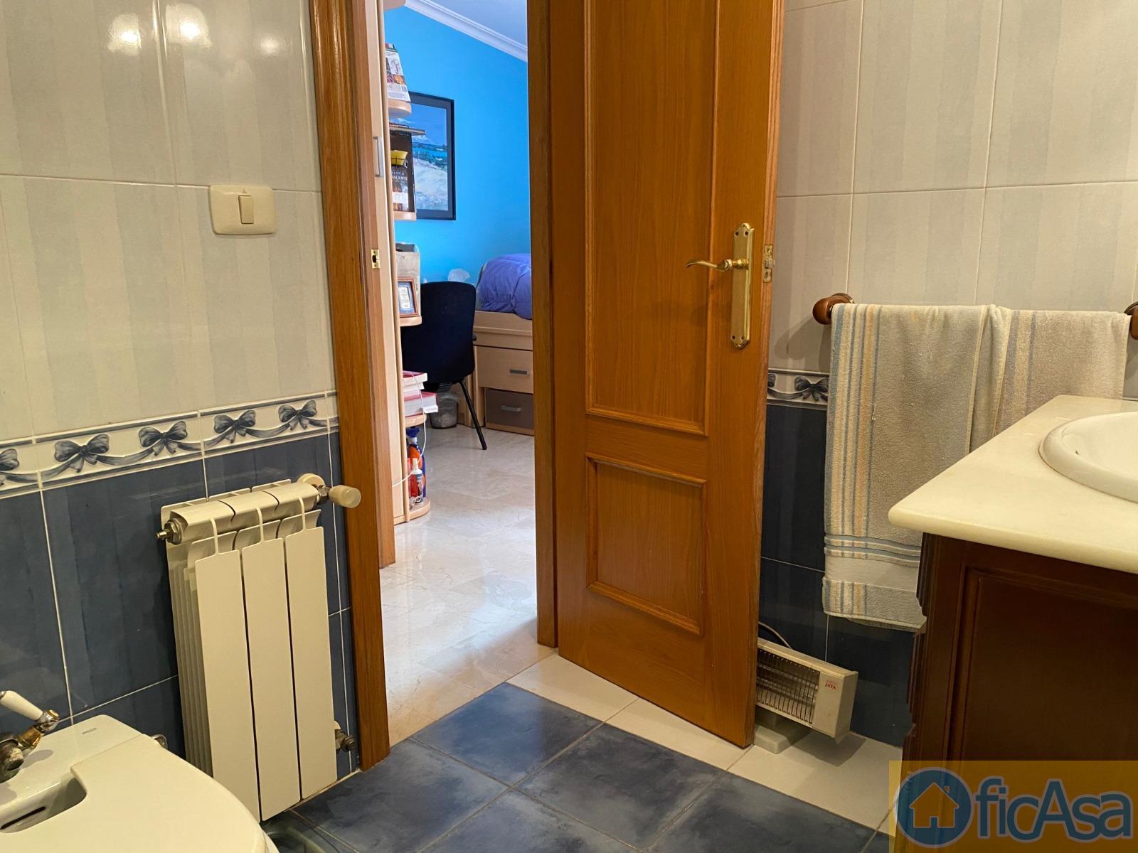 For sale of penthouse in Castellón