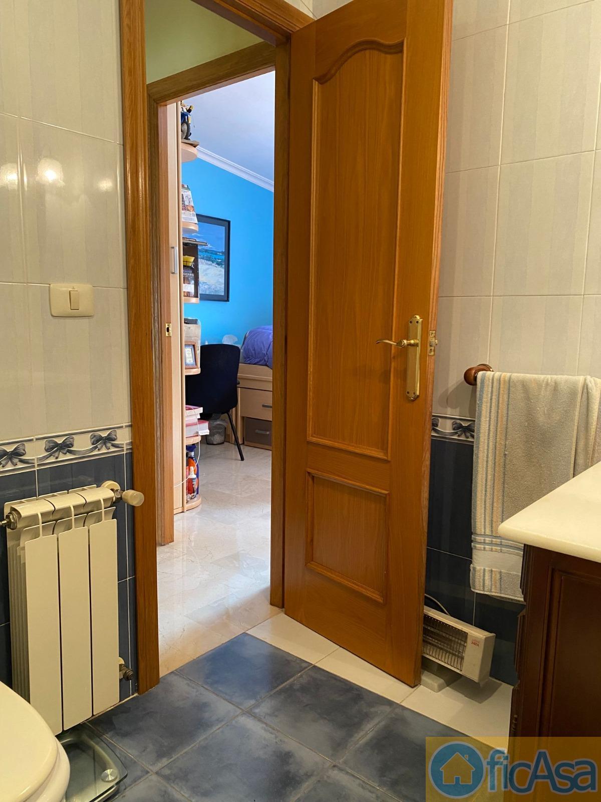 For sale of penthouse in Castellón