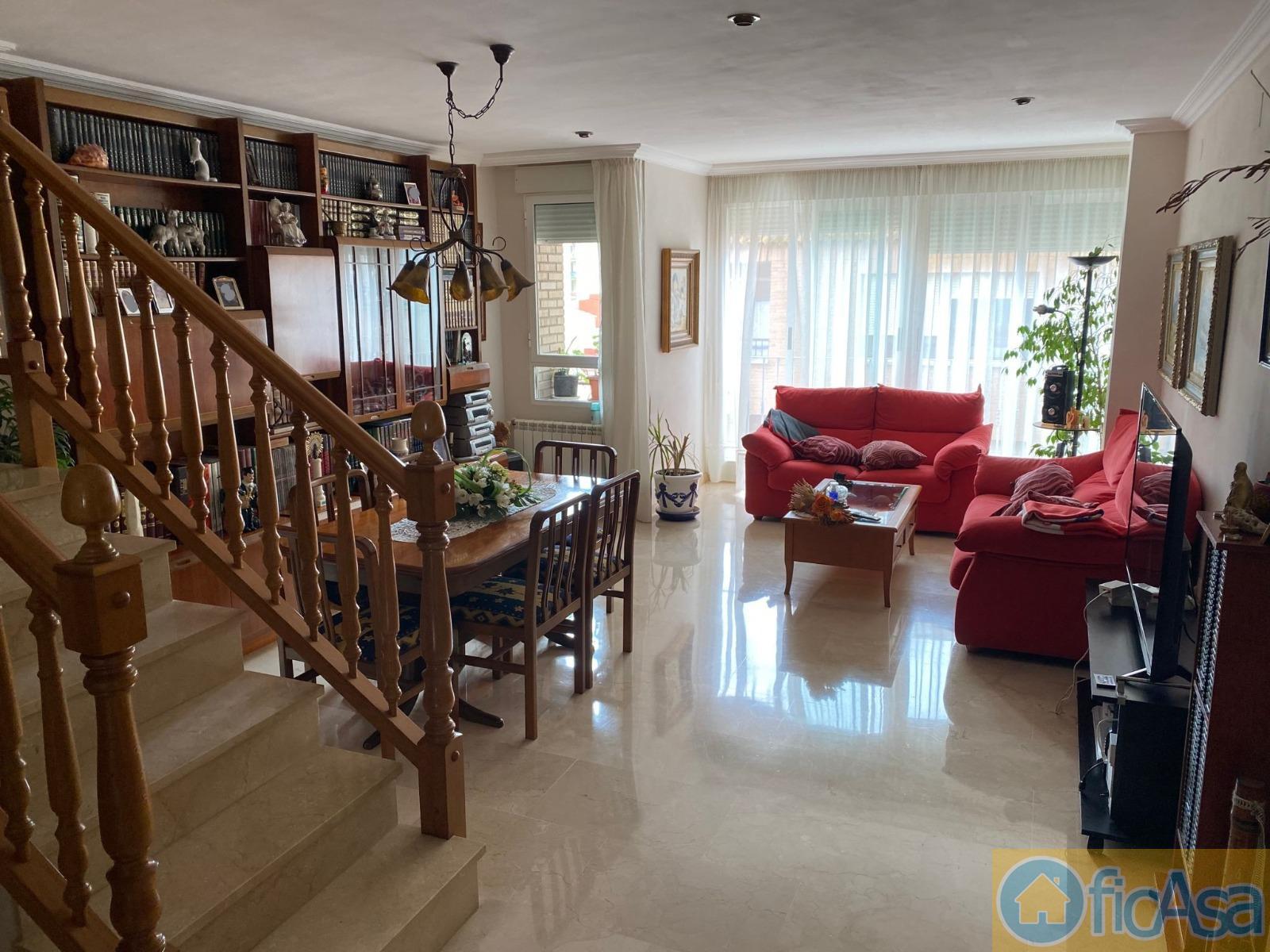 For sale of penthouse in Castellón