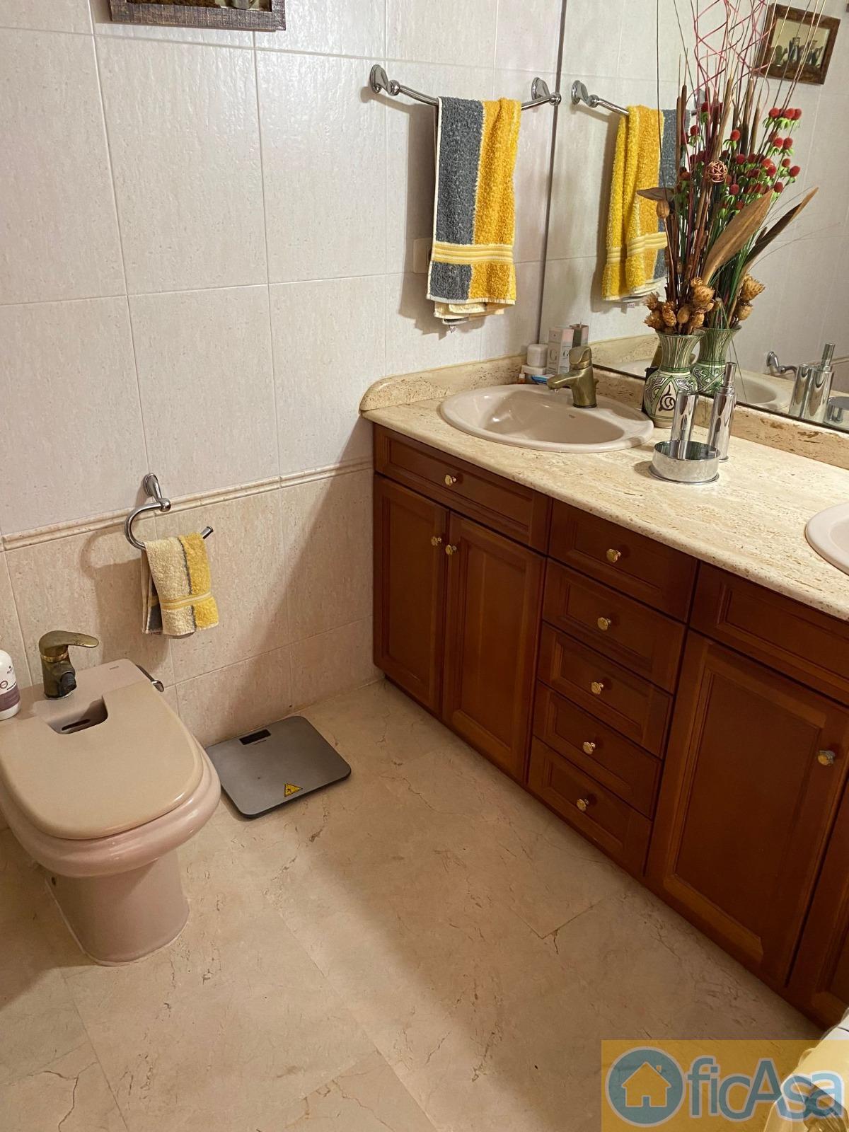 For sale of penthouse in Castellón