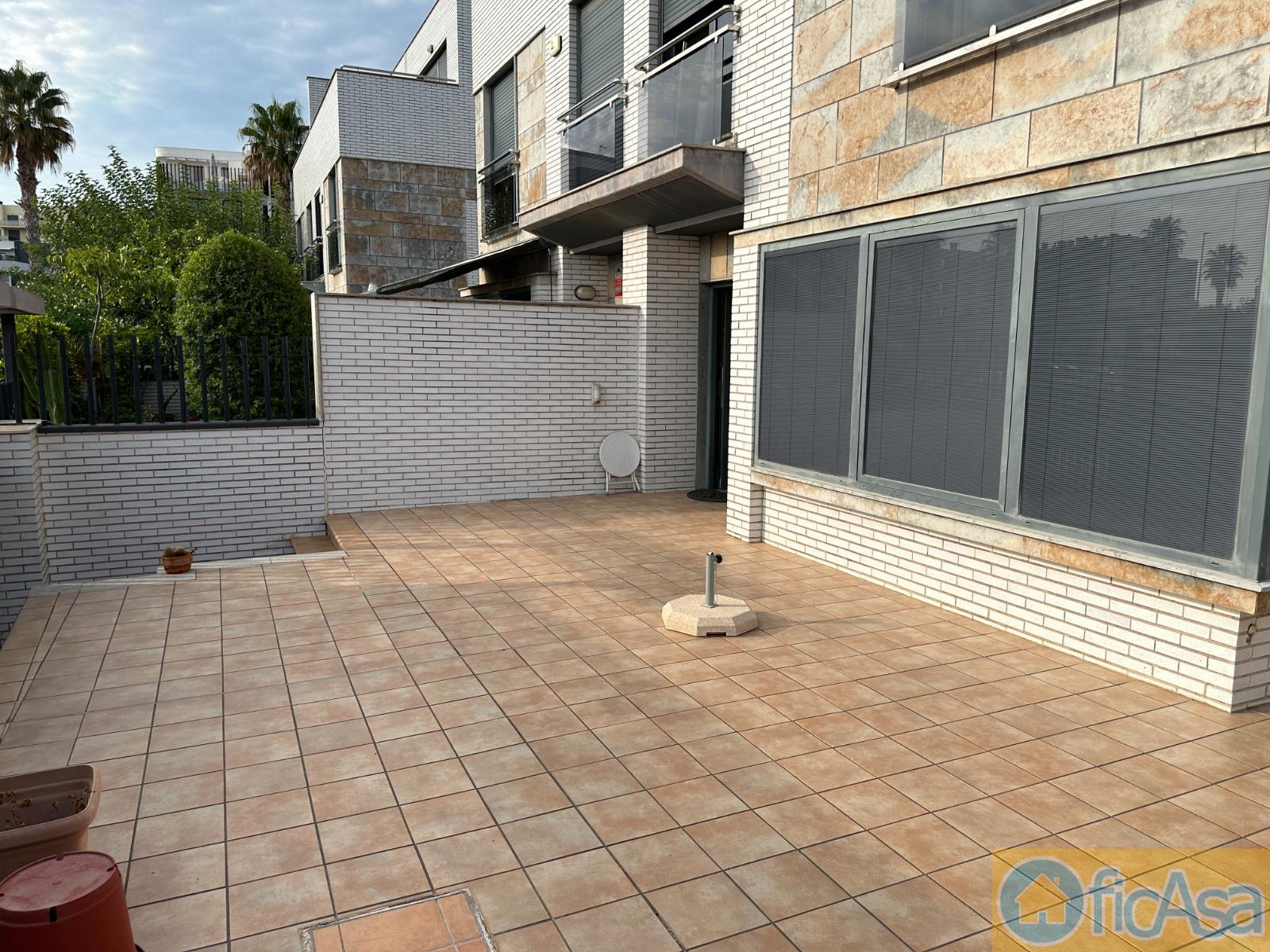 For sale of house in Castellón