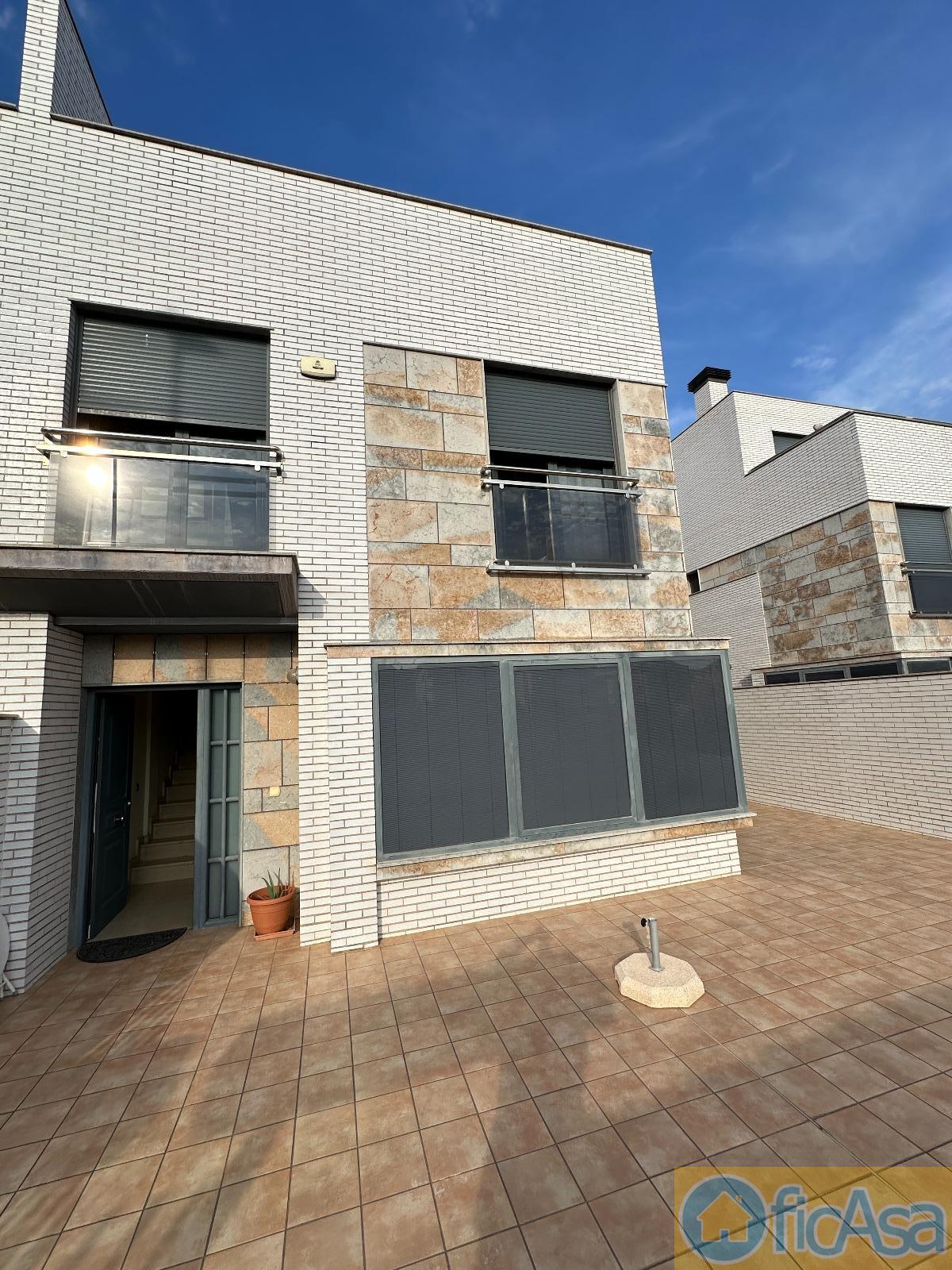 For sale of house in Castellón