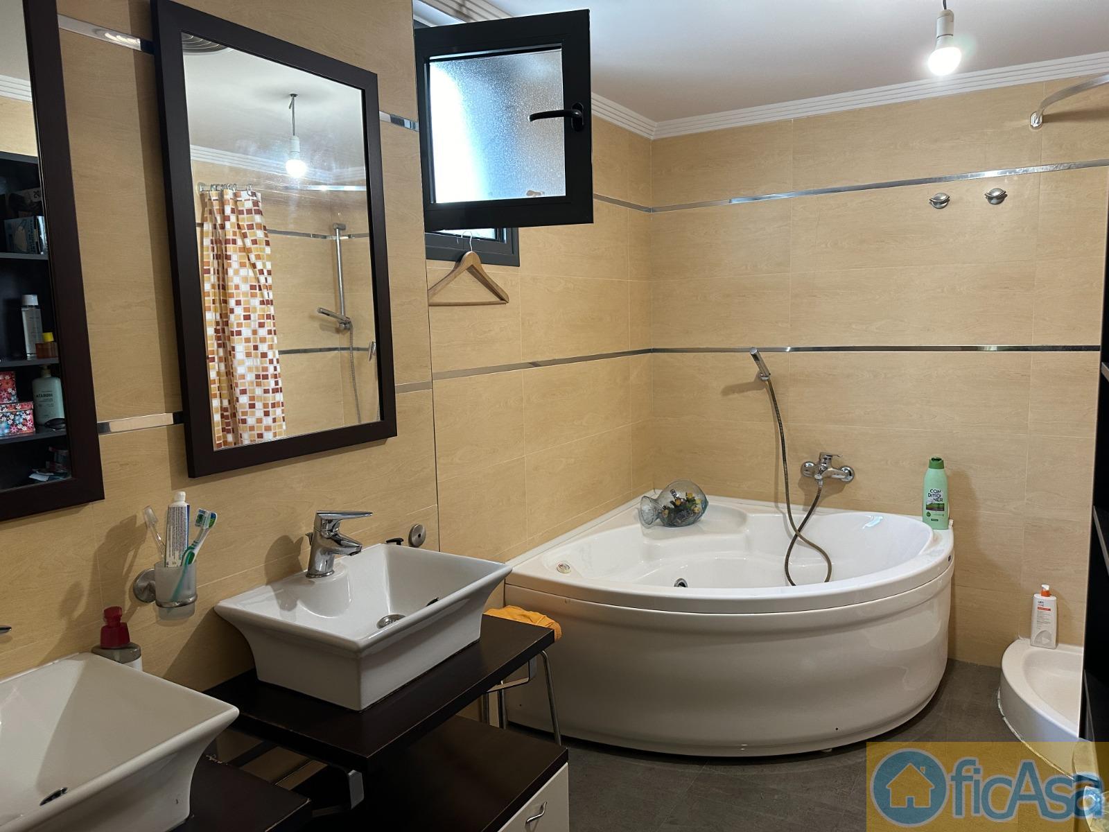 For sale of house in Castellón