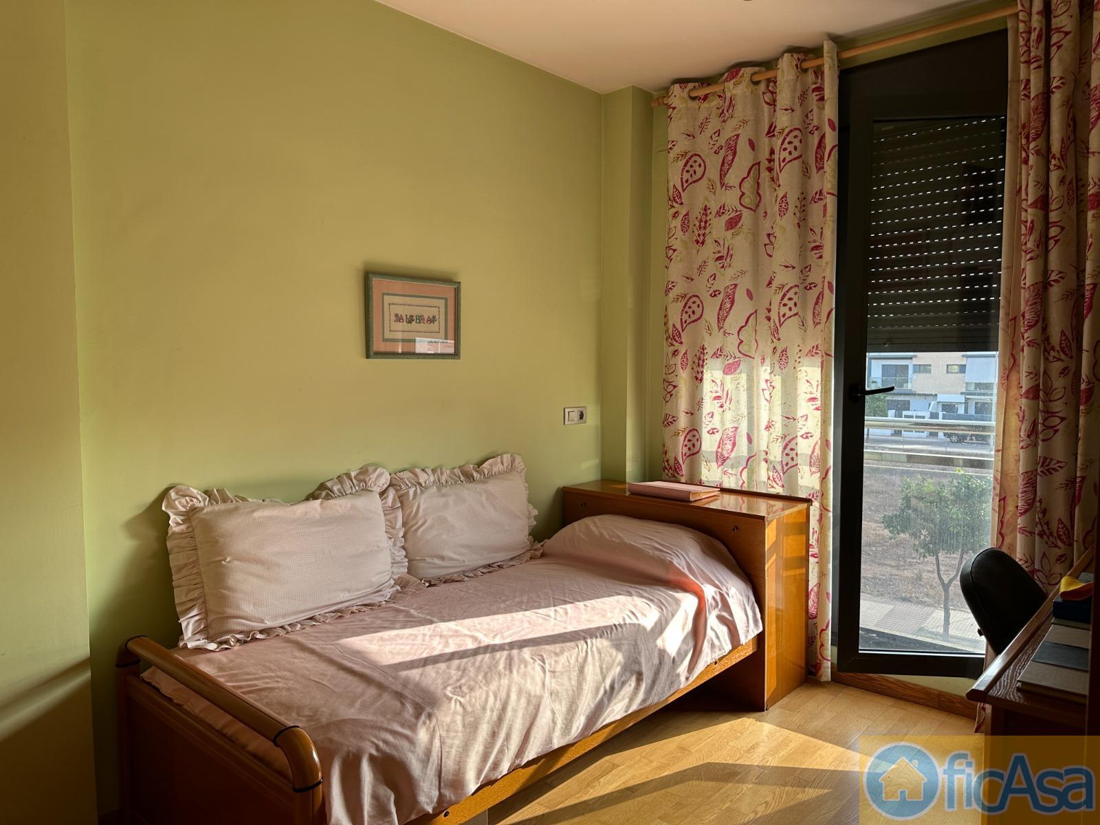 For sale of house in Castellón