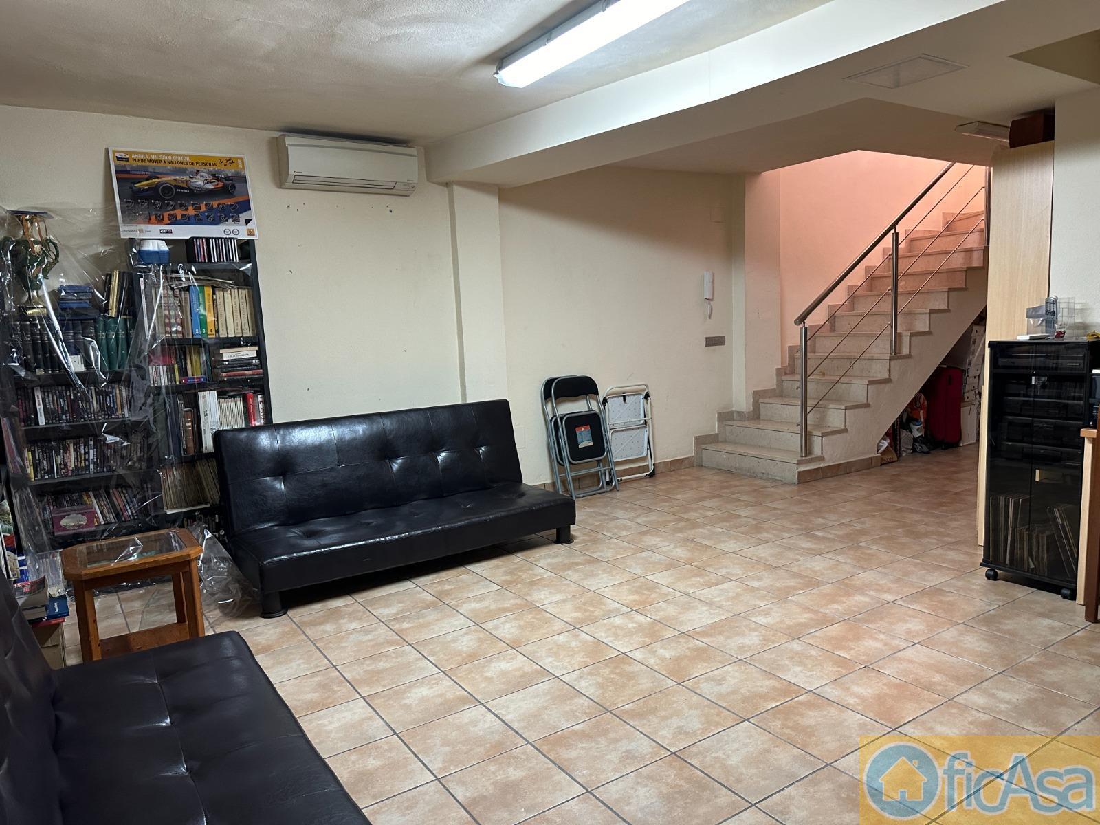 For sale of house in Castellón