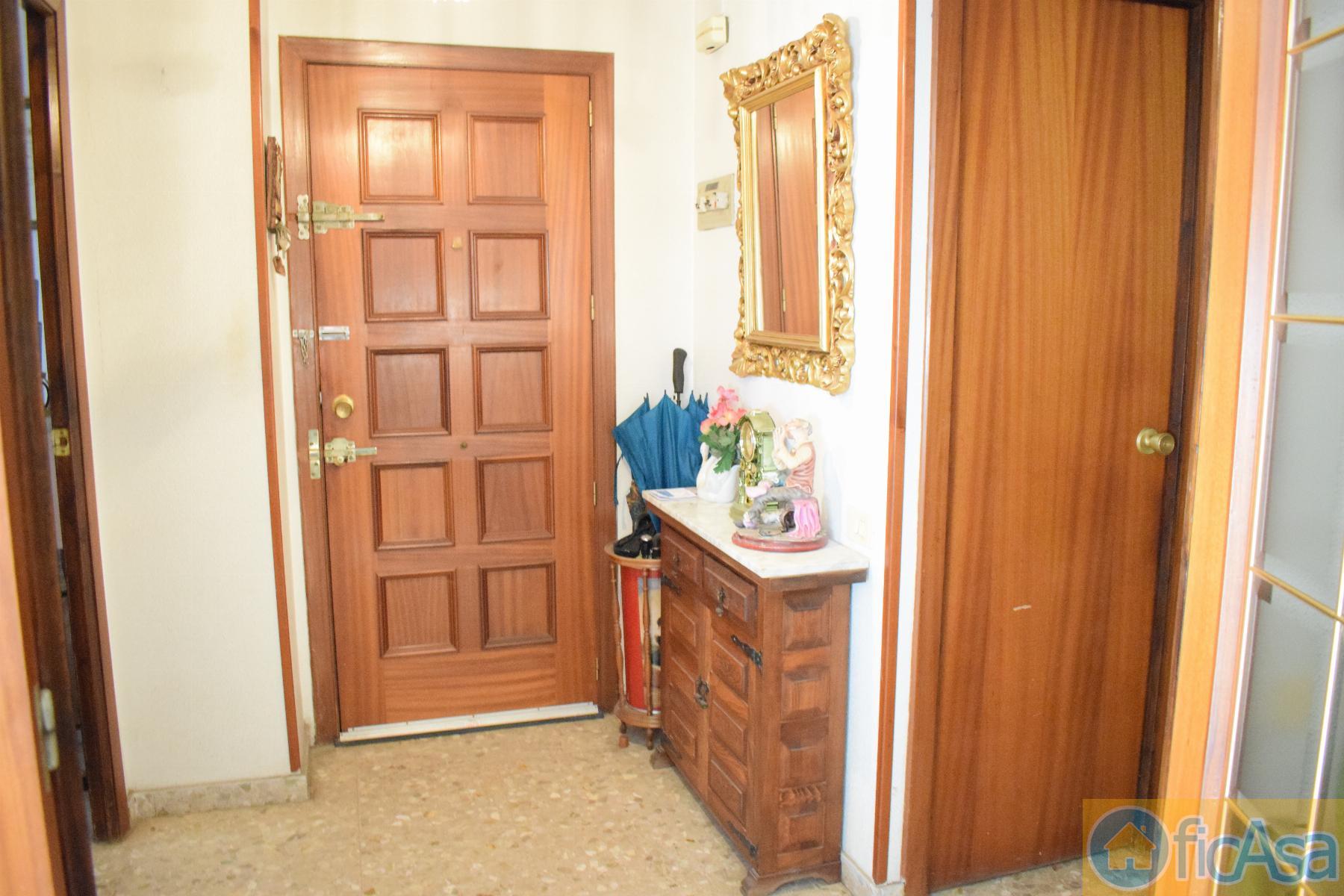 For sale of flat in Castellón