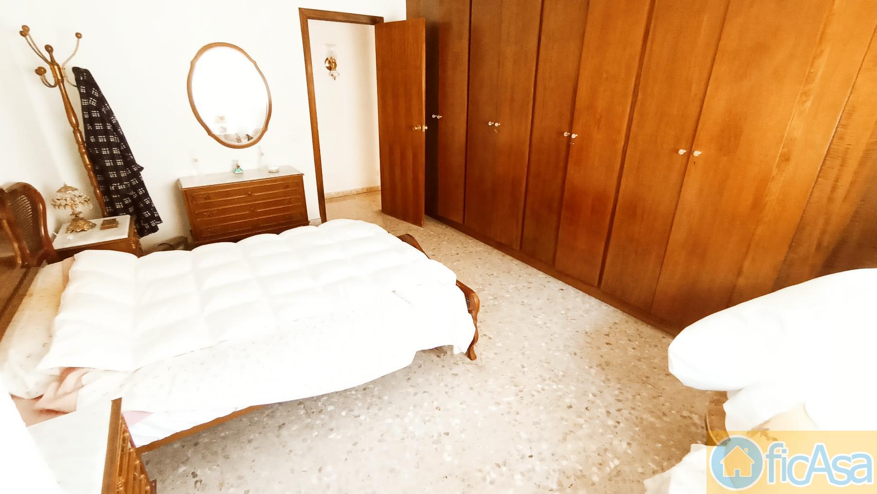 For sale of flat in Castellón