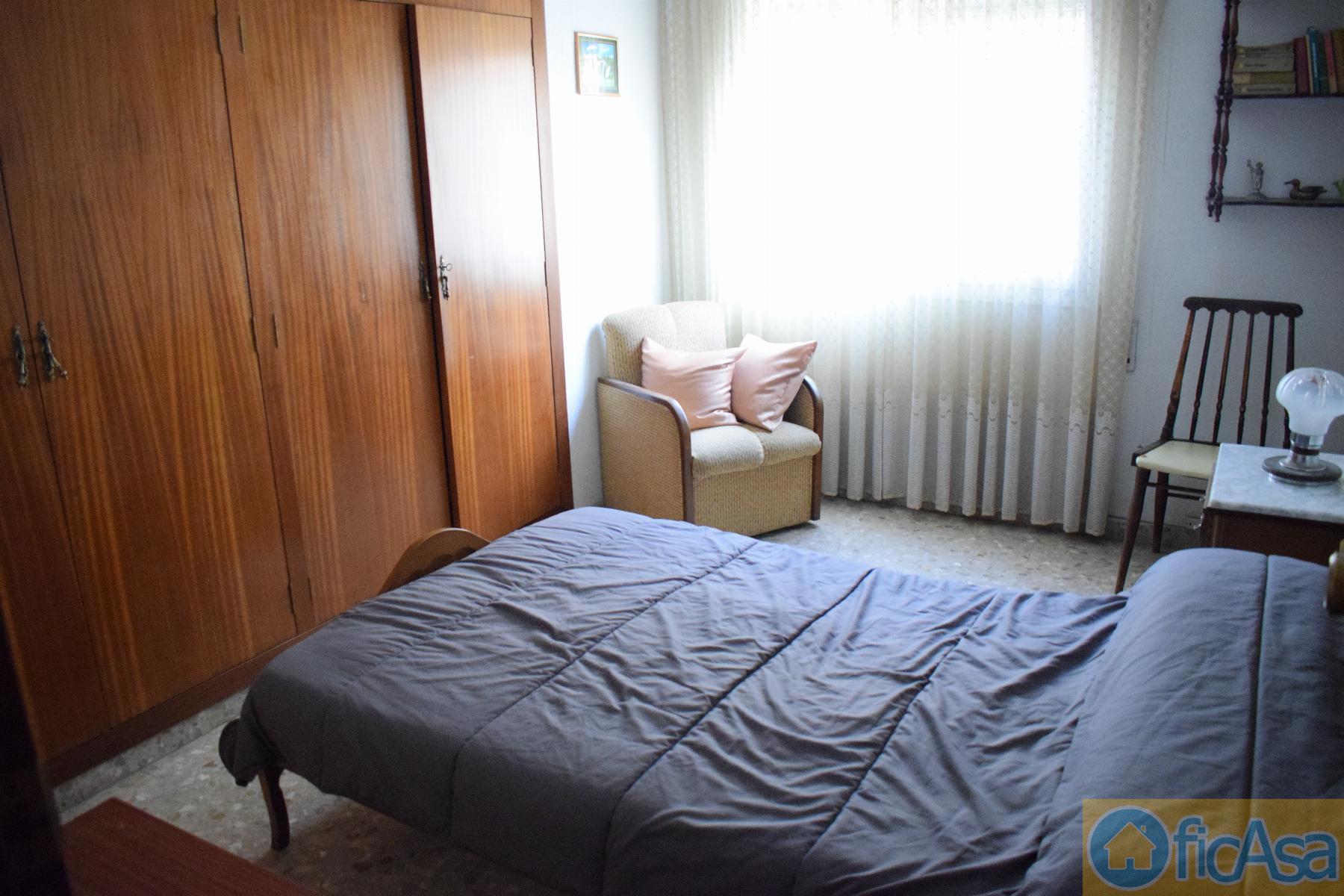 For sale of flat in Castellón
