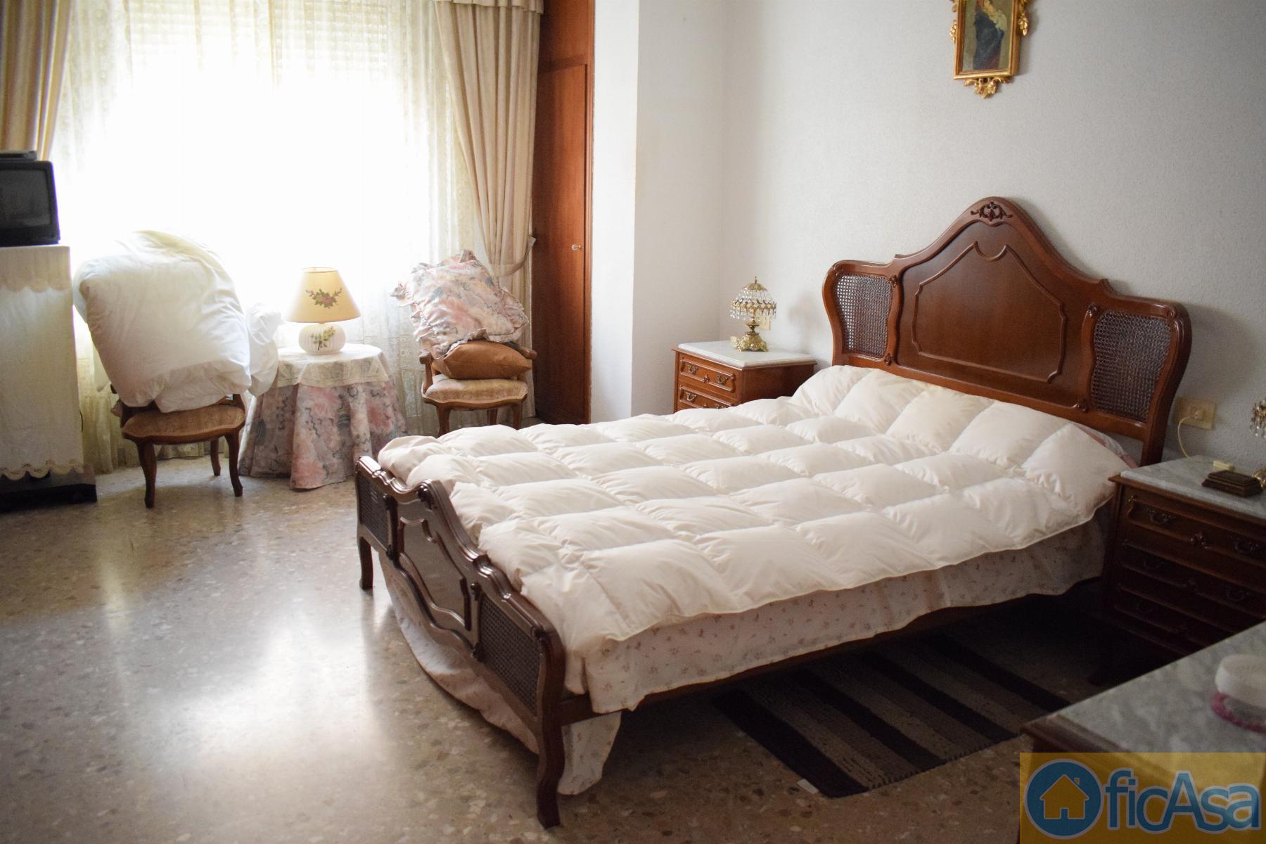 For sale of flat in Castellón