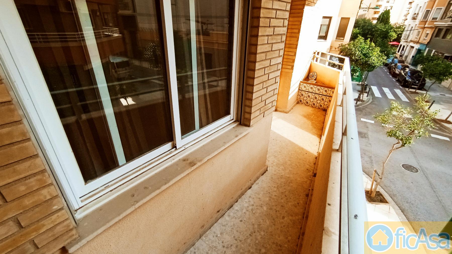 For sale of flat in Castellón