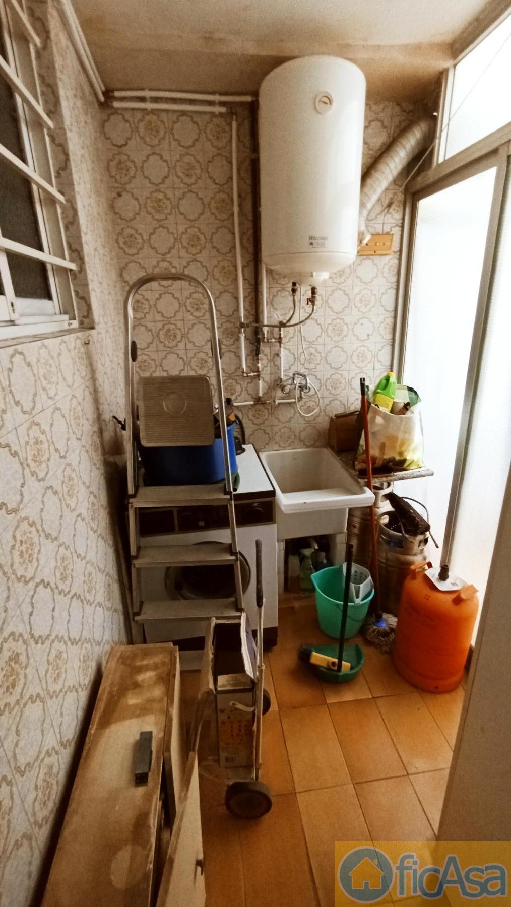 For sale of flat in Castellón