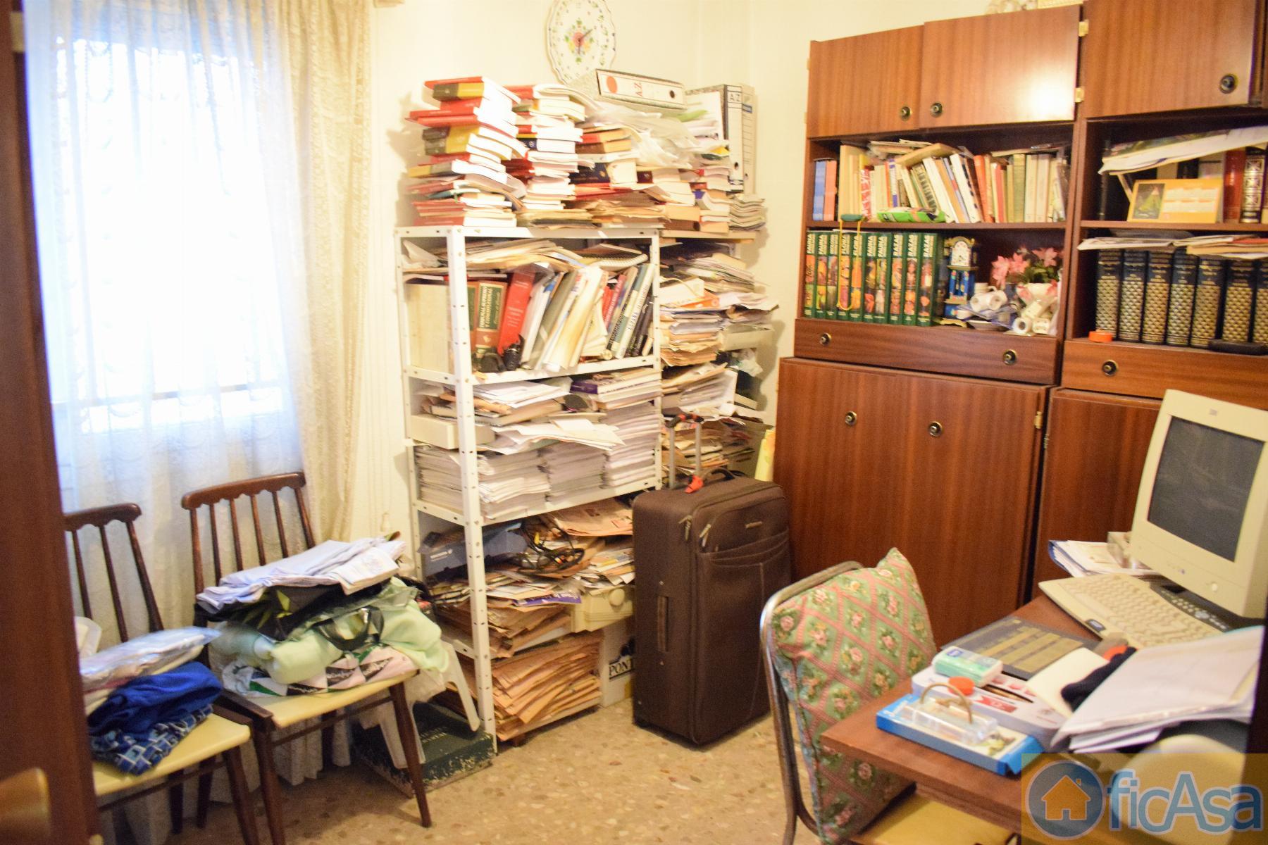 For sale of flat in Castellón
