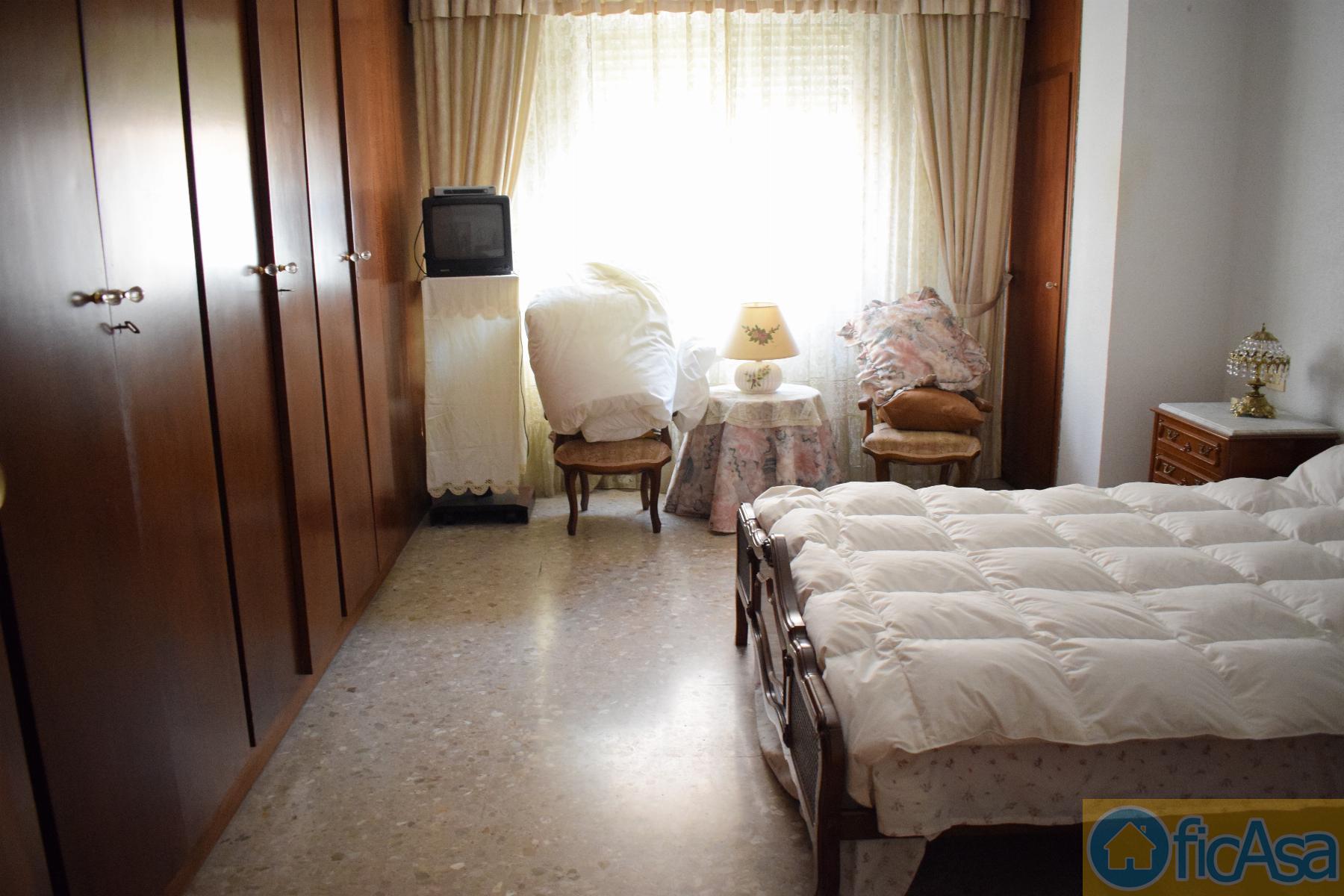 For sale of flat in Castellón