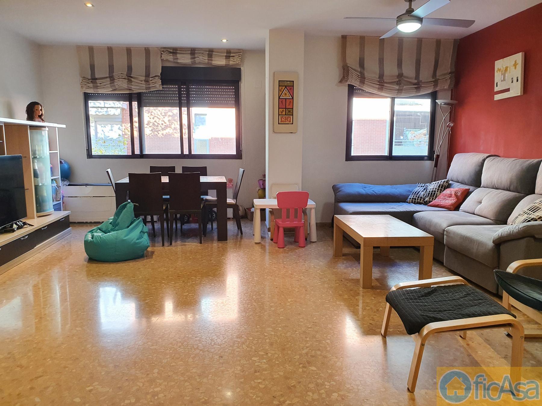 For sale of flat in Castellón