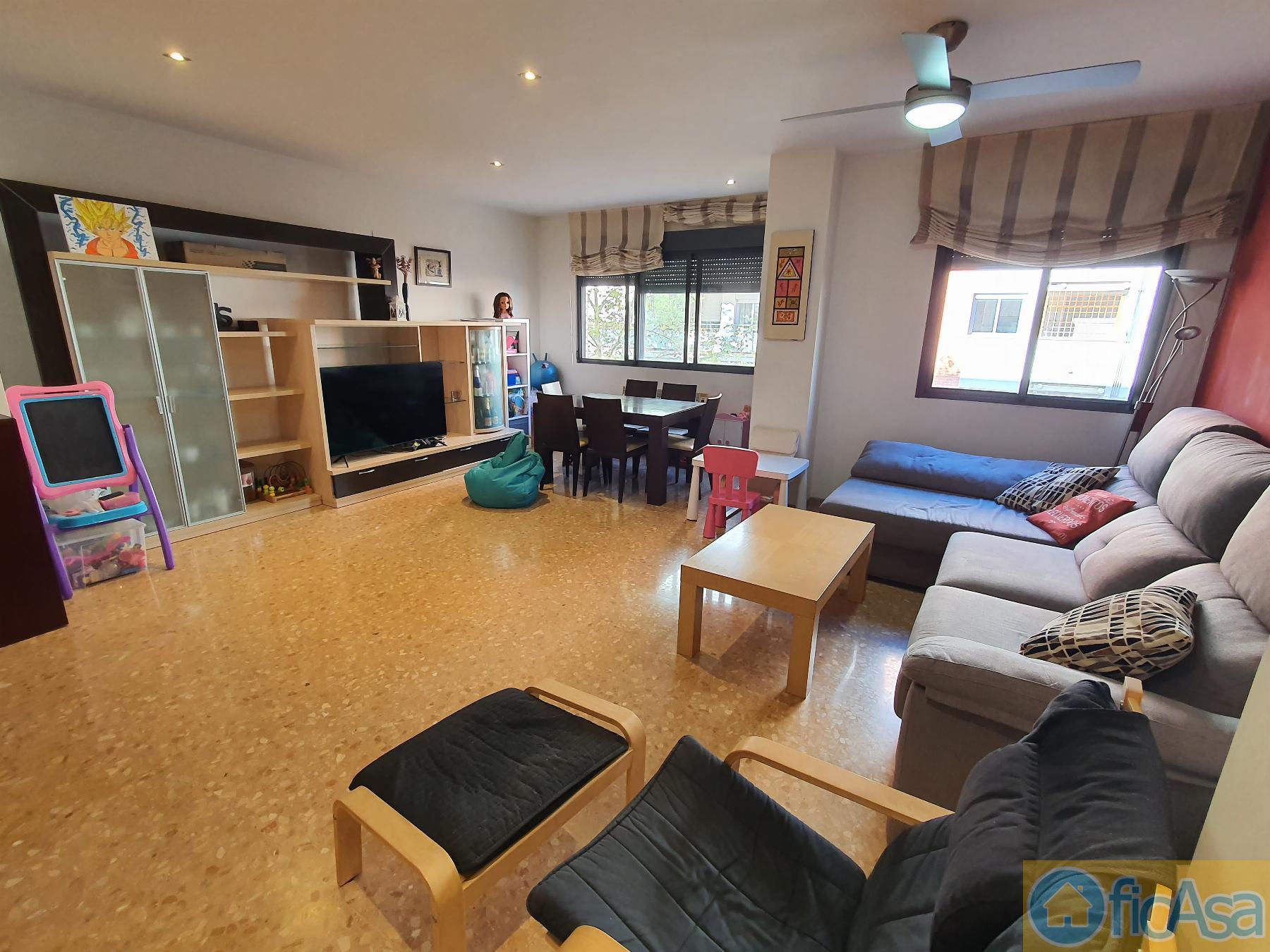 For sale of flat in Castellón