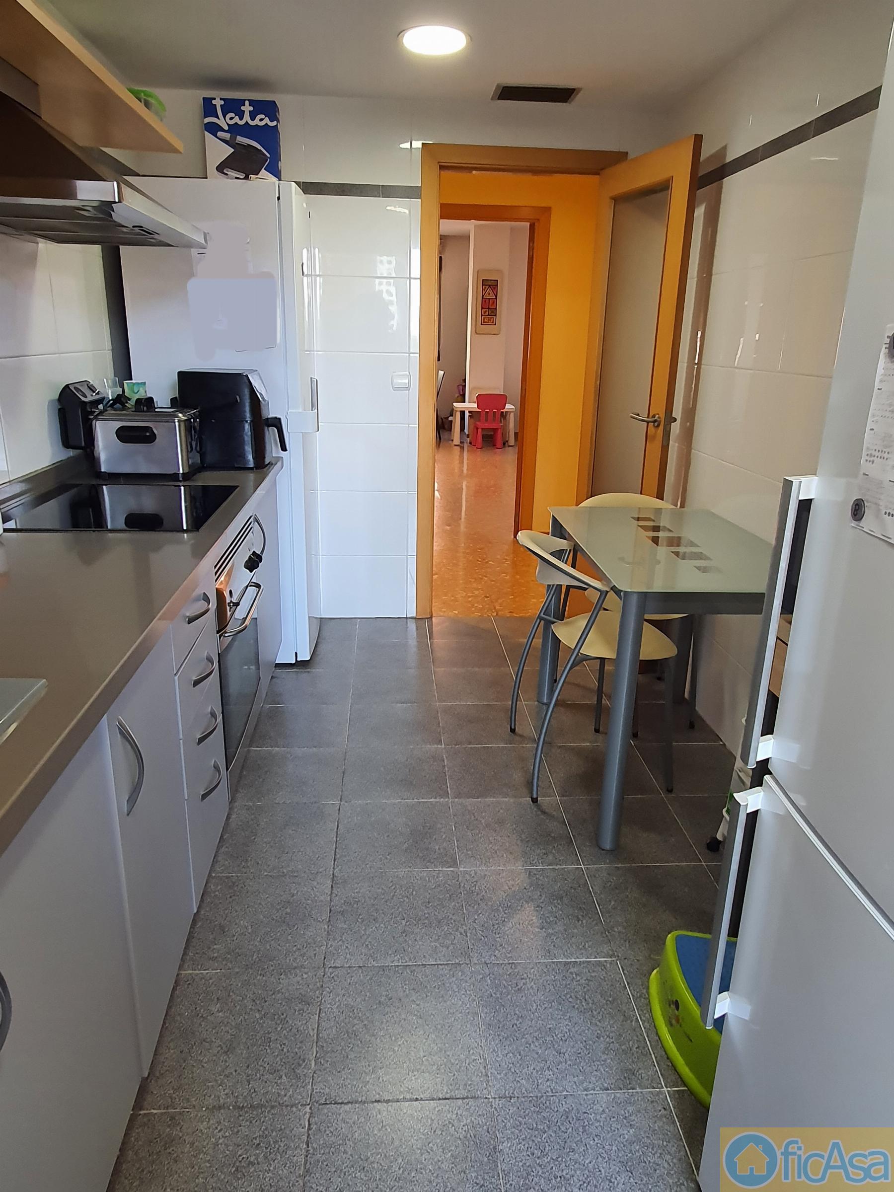 For sale of flat in Castellón