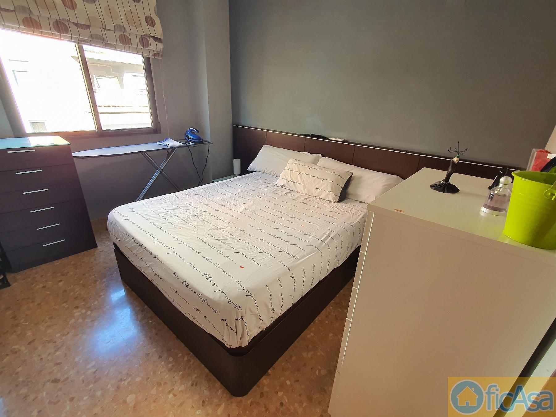 For sale of flat in Castellón