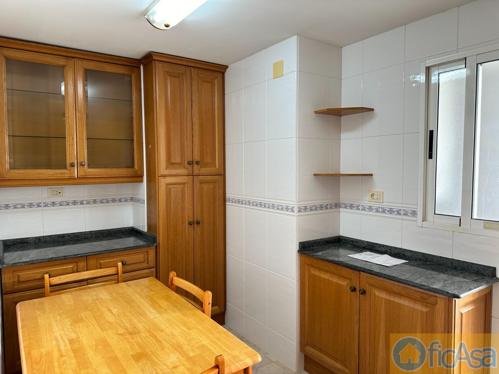 For sale of flat in Castellón