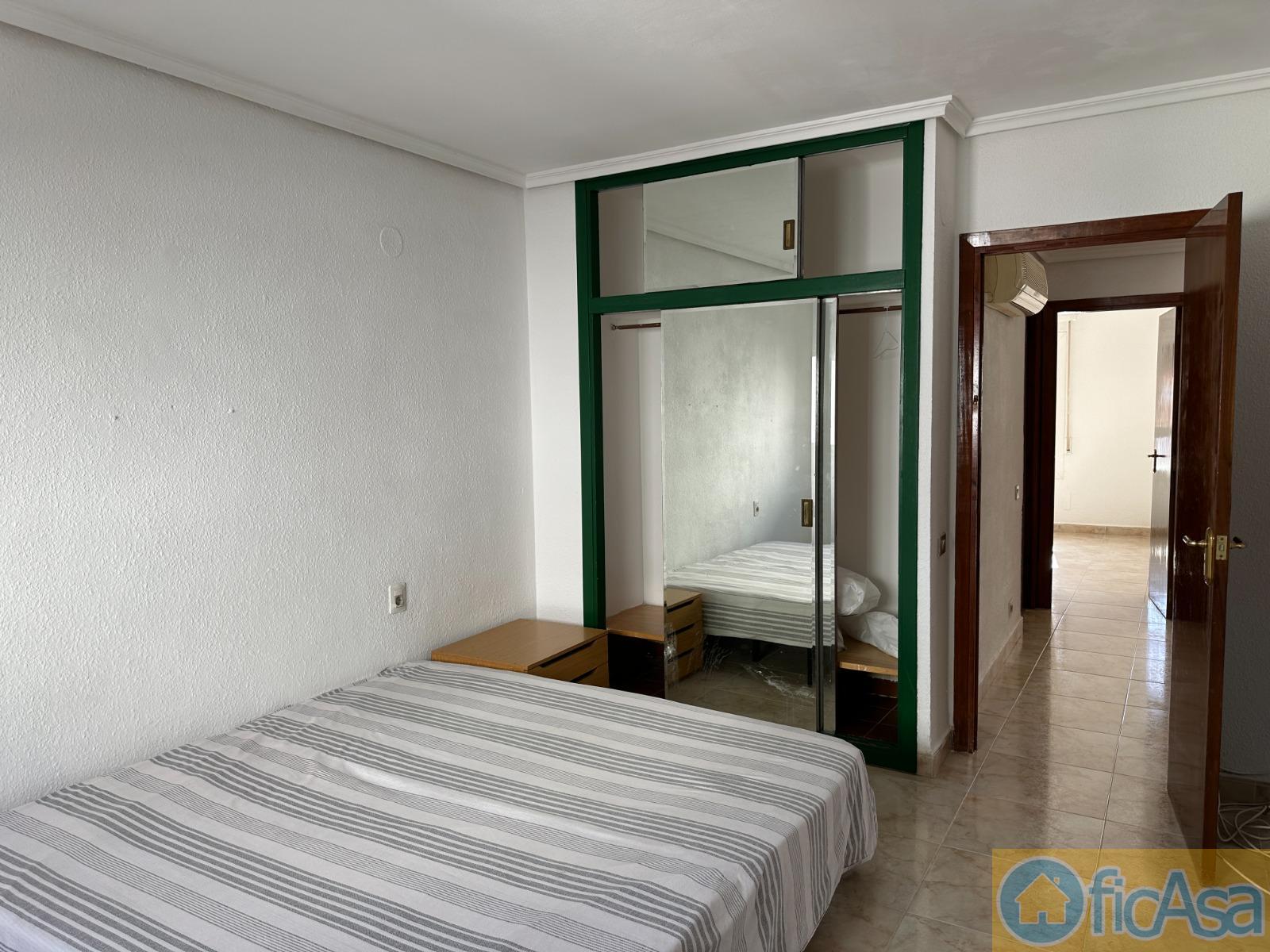 For sale of flat in Castellón