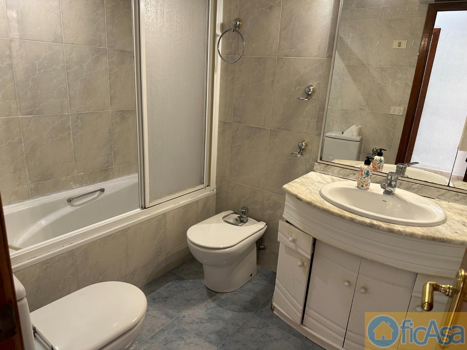 For sale of flat in Castellón