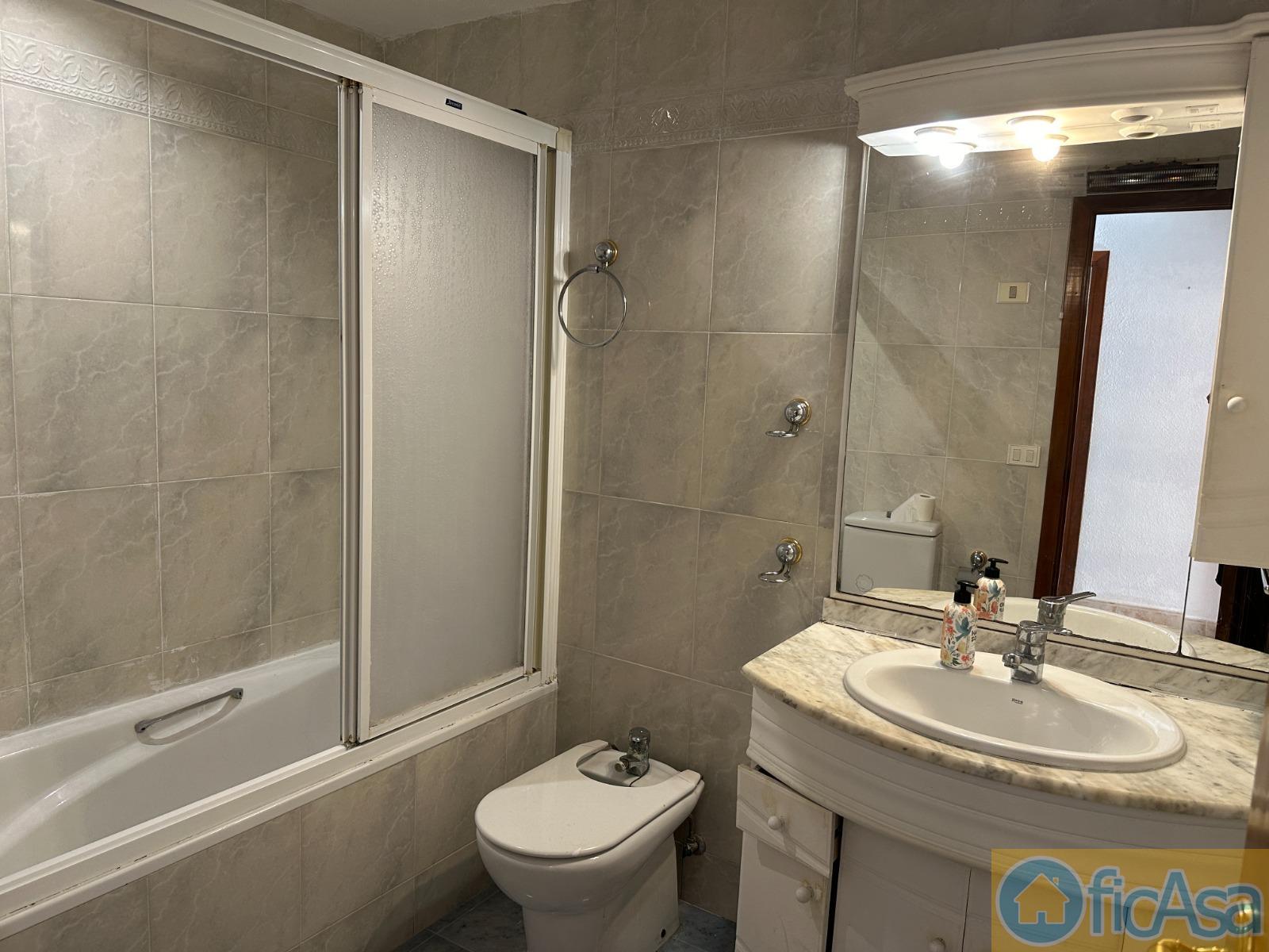 For sale of flat in Castellón
