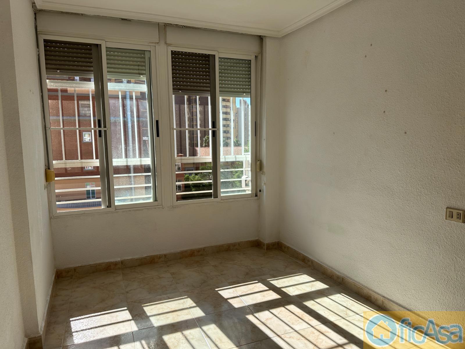 For sale of flat in Castellón