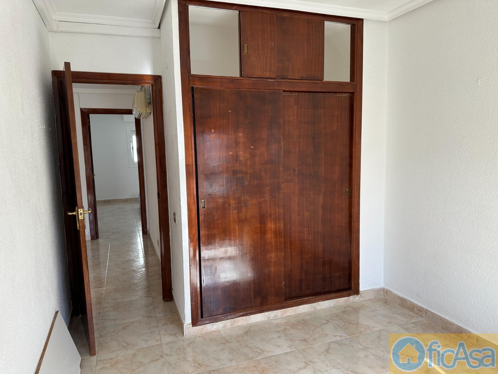 For sale of flat in Castellón