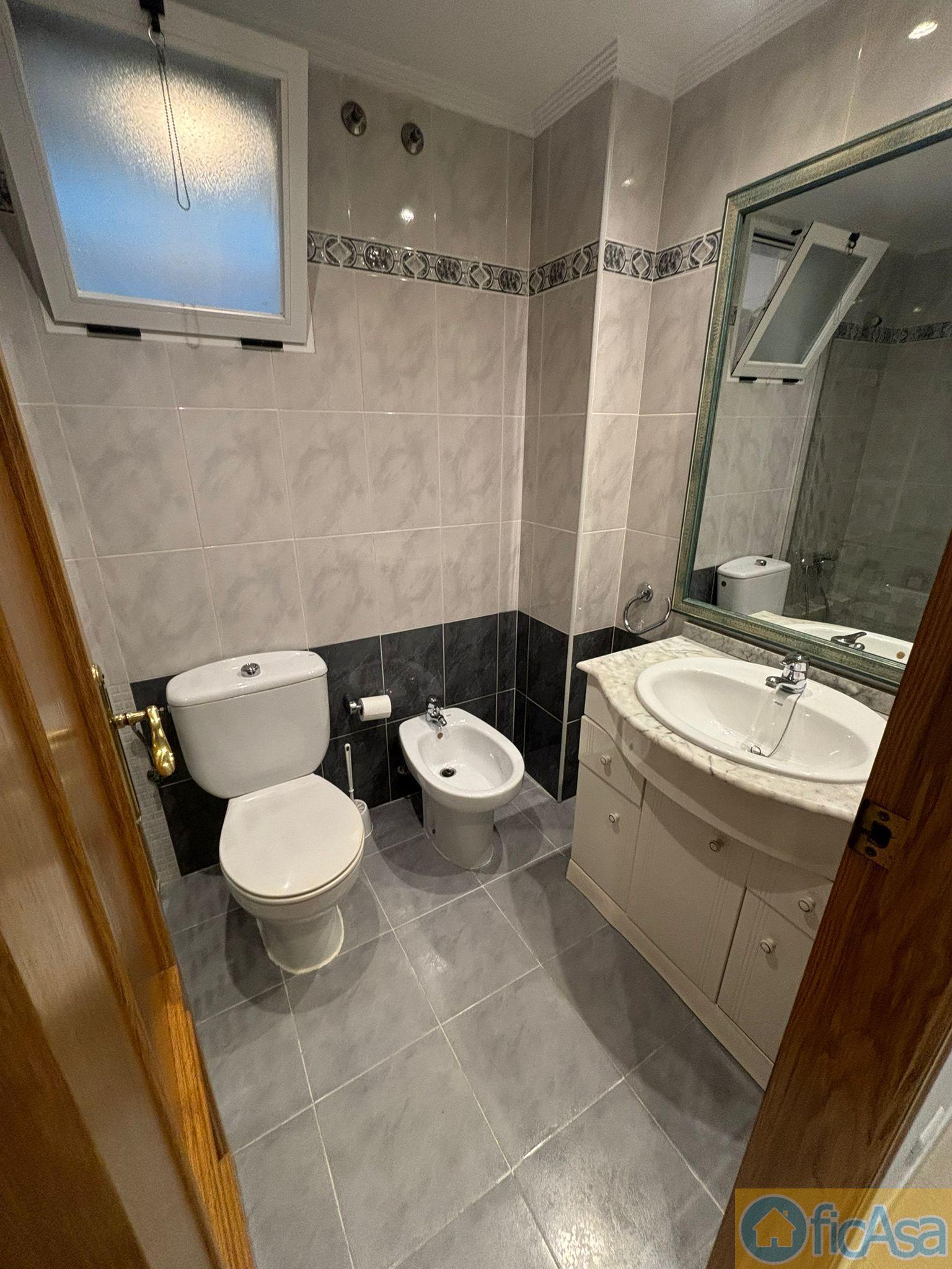 For sale of flat in Castellón