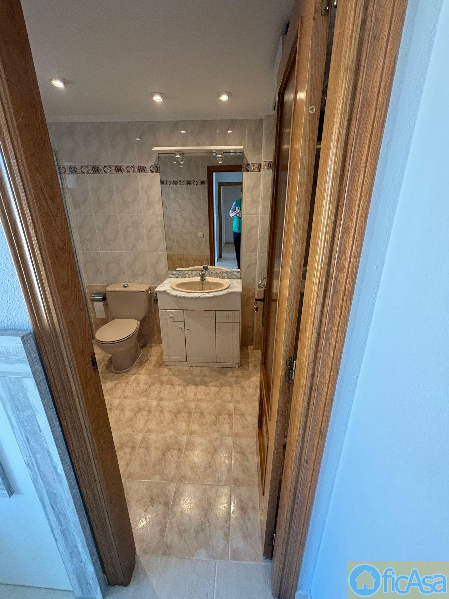 For sale of flat in Castellón