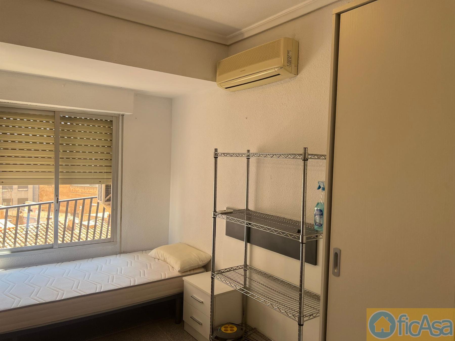 For sale of flat in Castellón