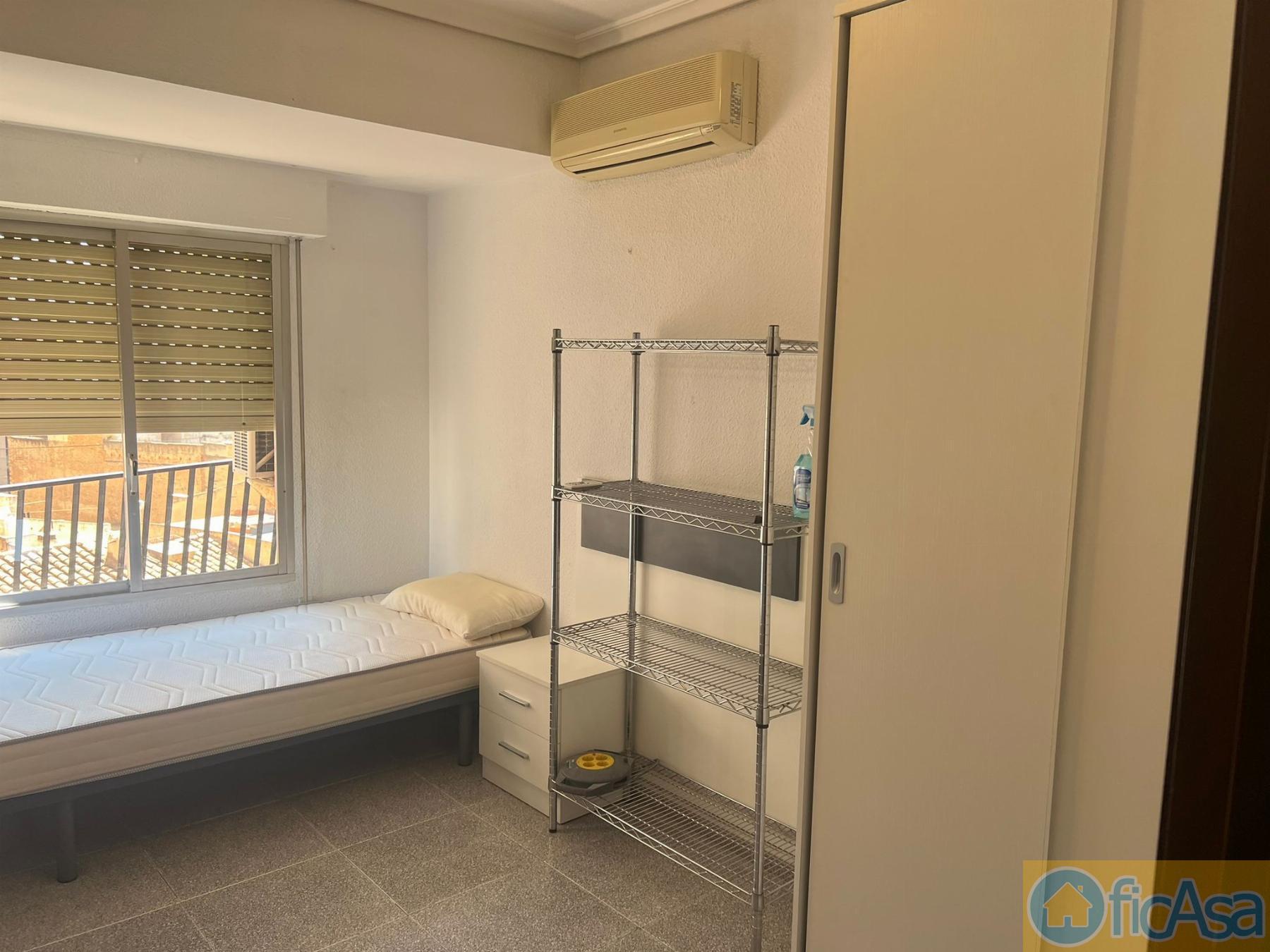For sale of flat in Castellón