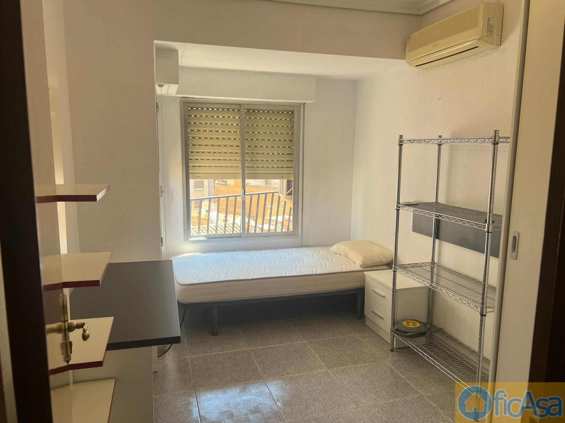 For sale of flat in Castellón