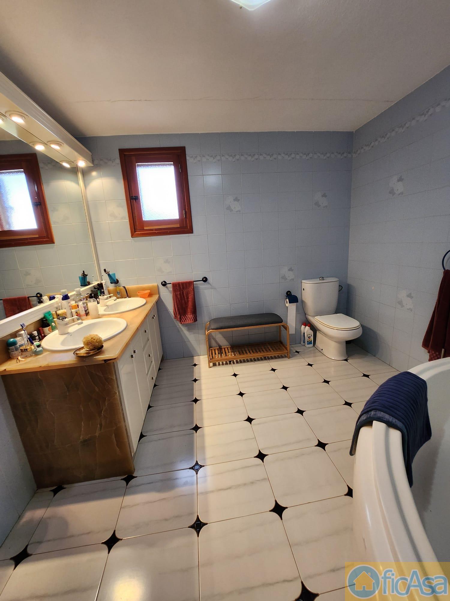 For sale of house in Benicasim