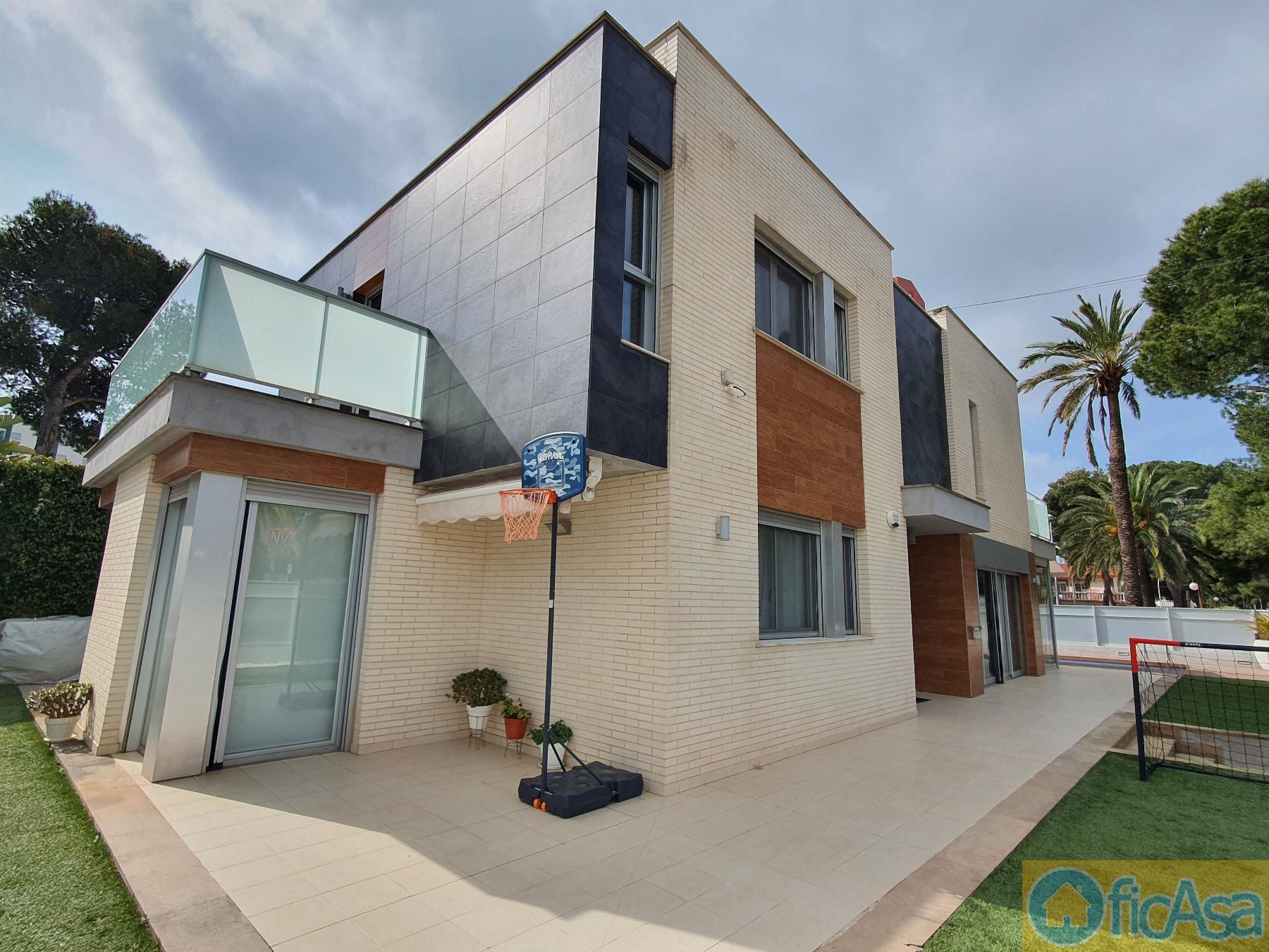 For sale of house in Benicasim