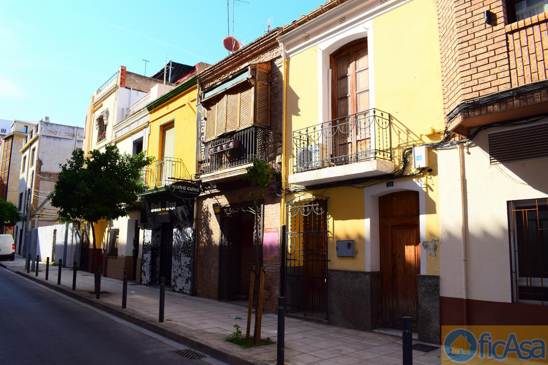For sale of house in Castellón