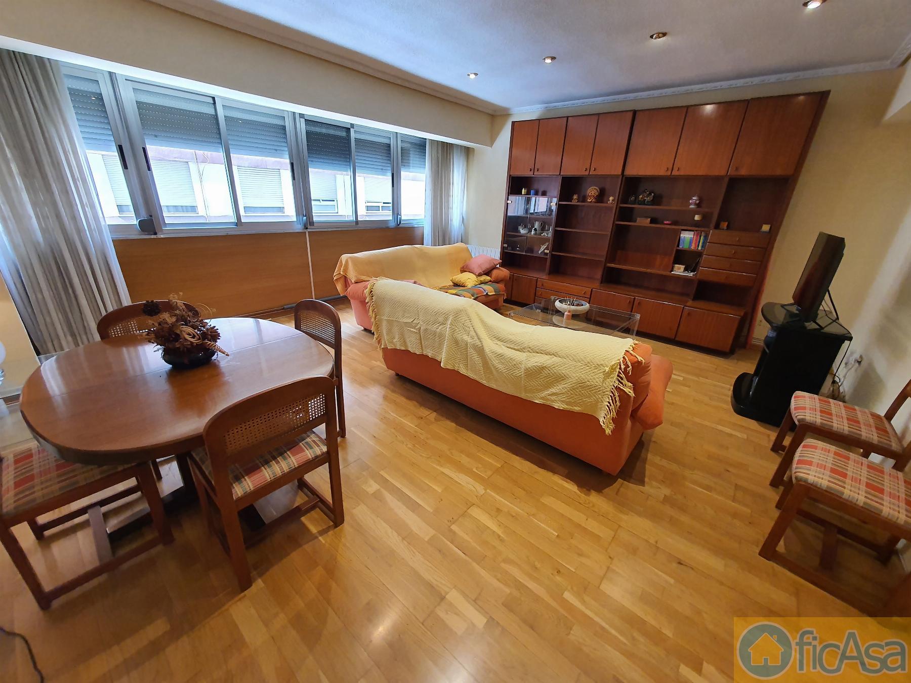 For sale of flat in Castellón