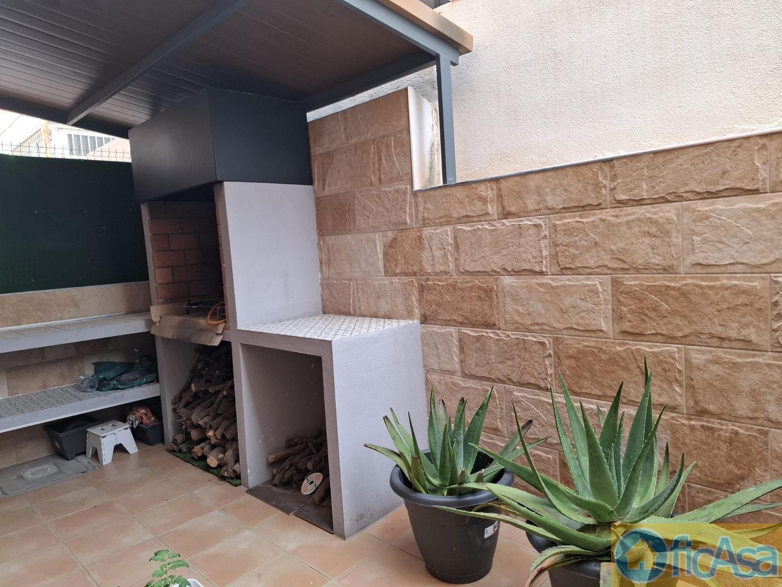 For sale of house in Almazora