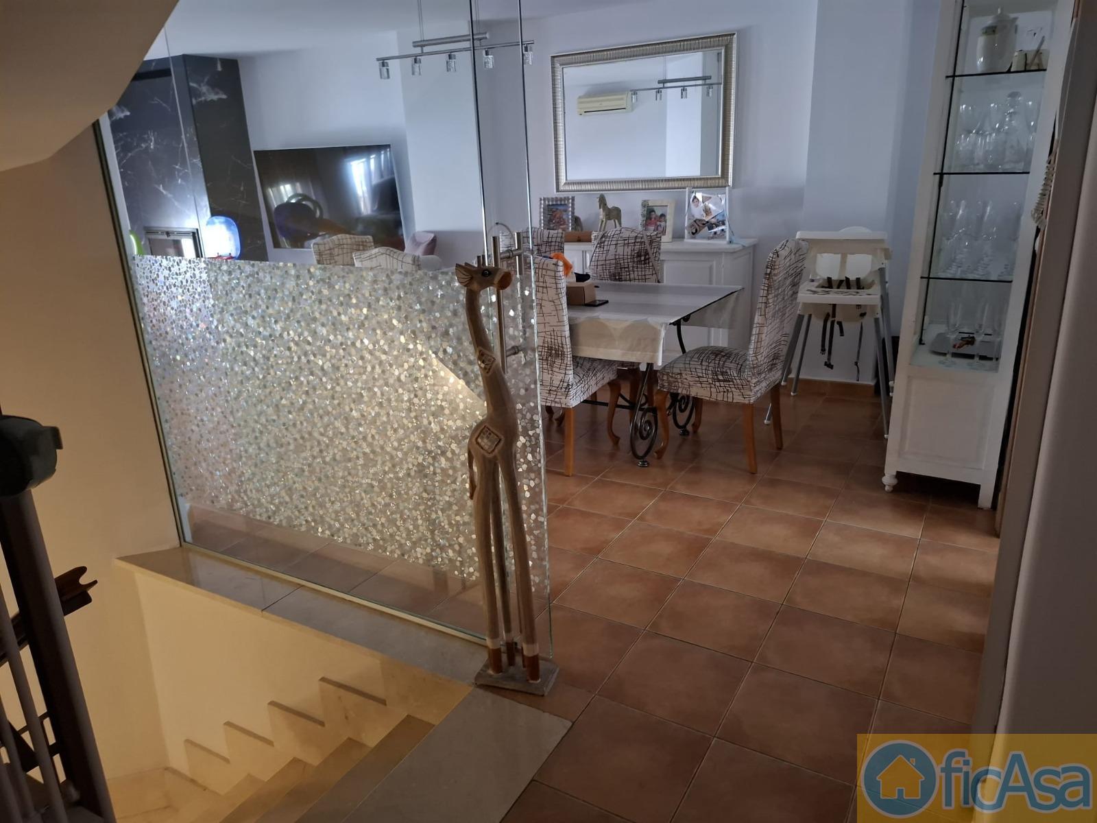 For sale of house in Almazora