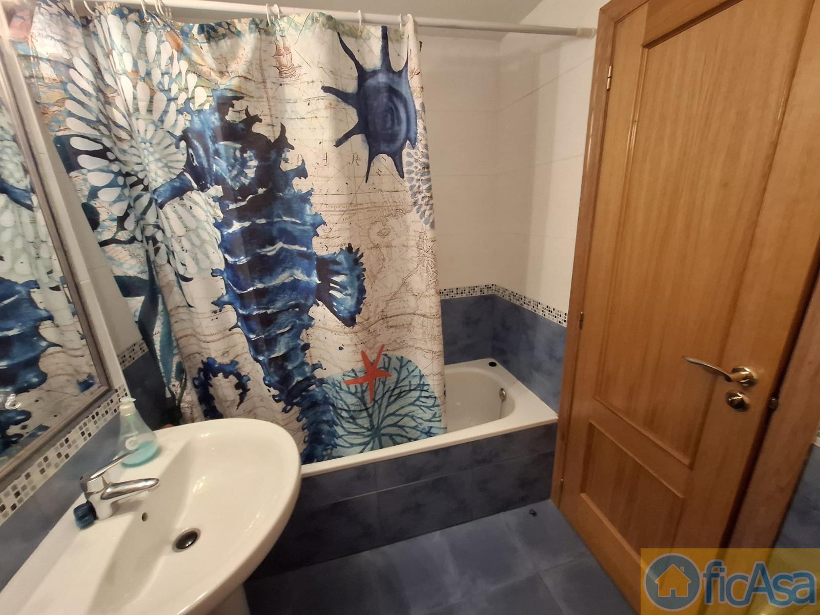 For sale of house in Almazora