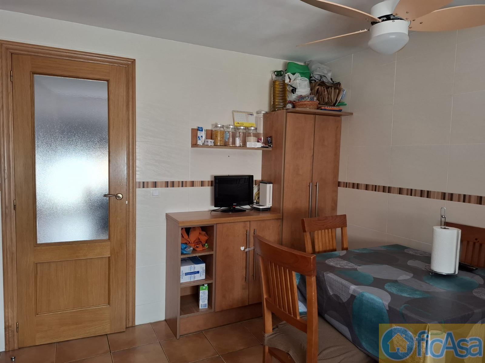 For sale of house in Almazora