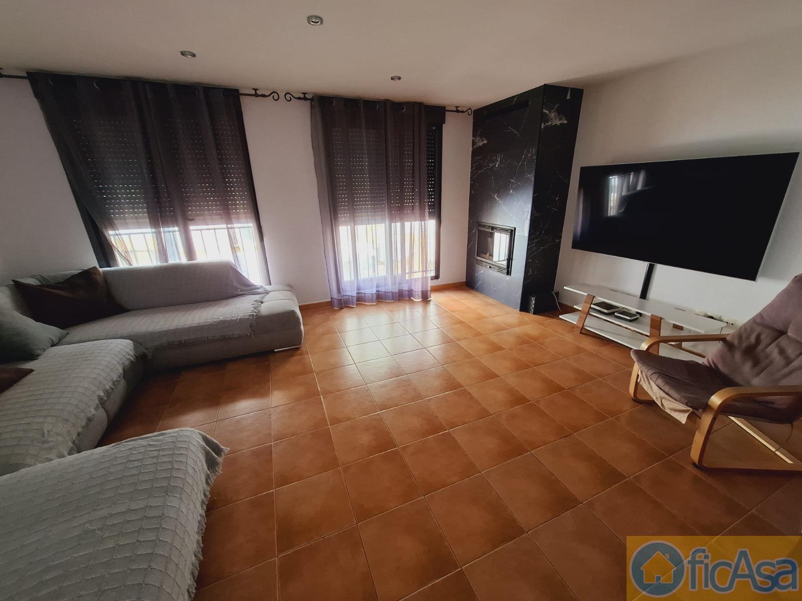 For sale of house in Almazora